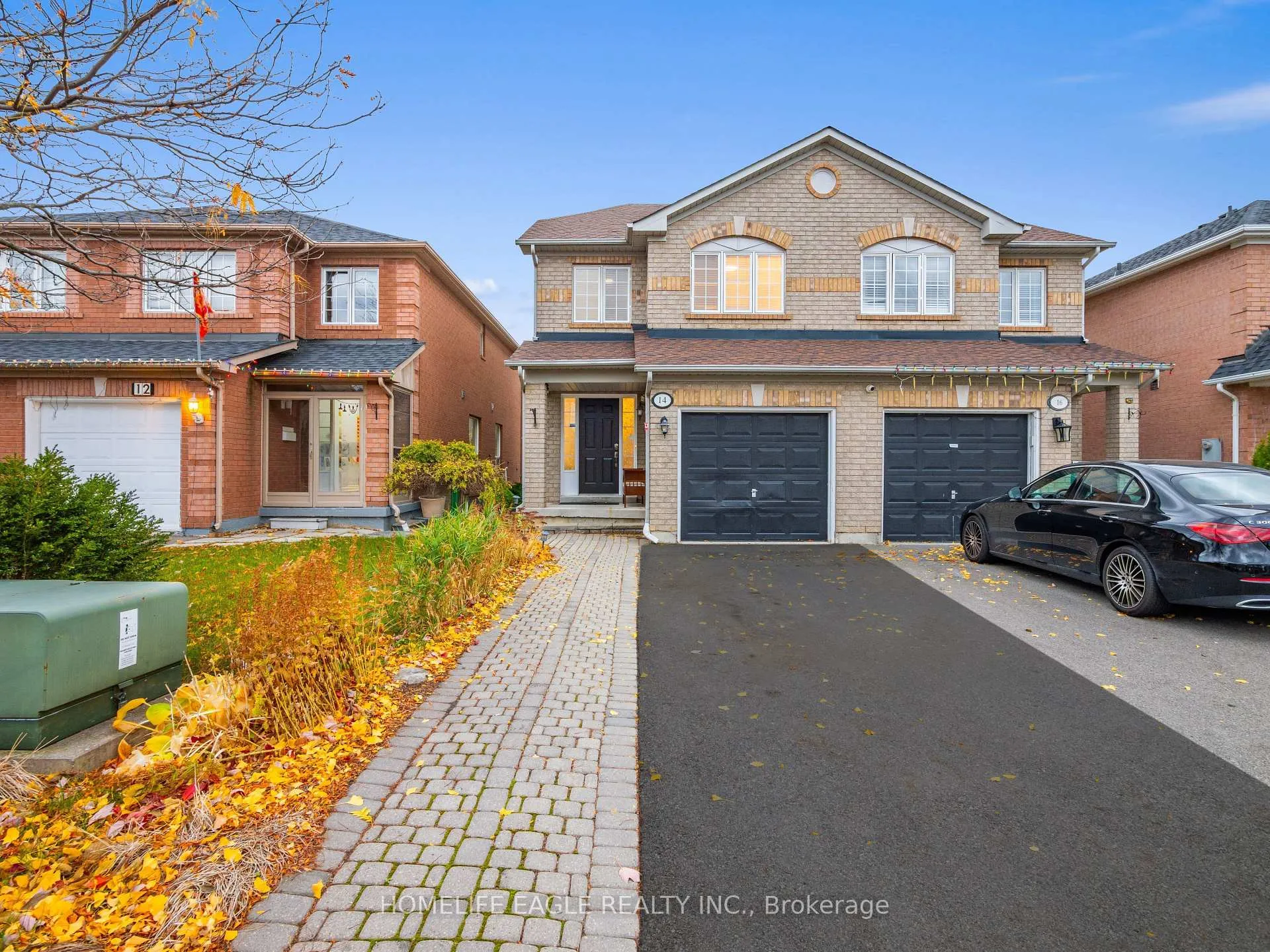 Photo 2 of 14 Corvette Court, Brampton, Fletcher's Meadow — HOMEH