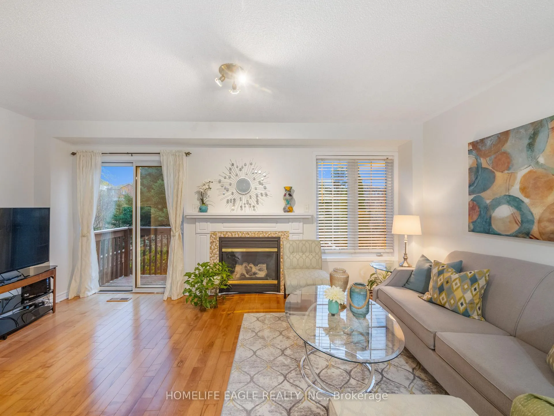 Photo 3 of 14 Corvette Court, Brampton, Fletcher's Meadow — HOMEH
