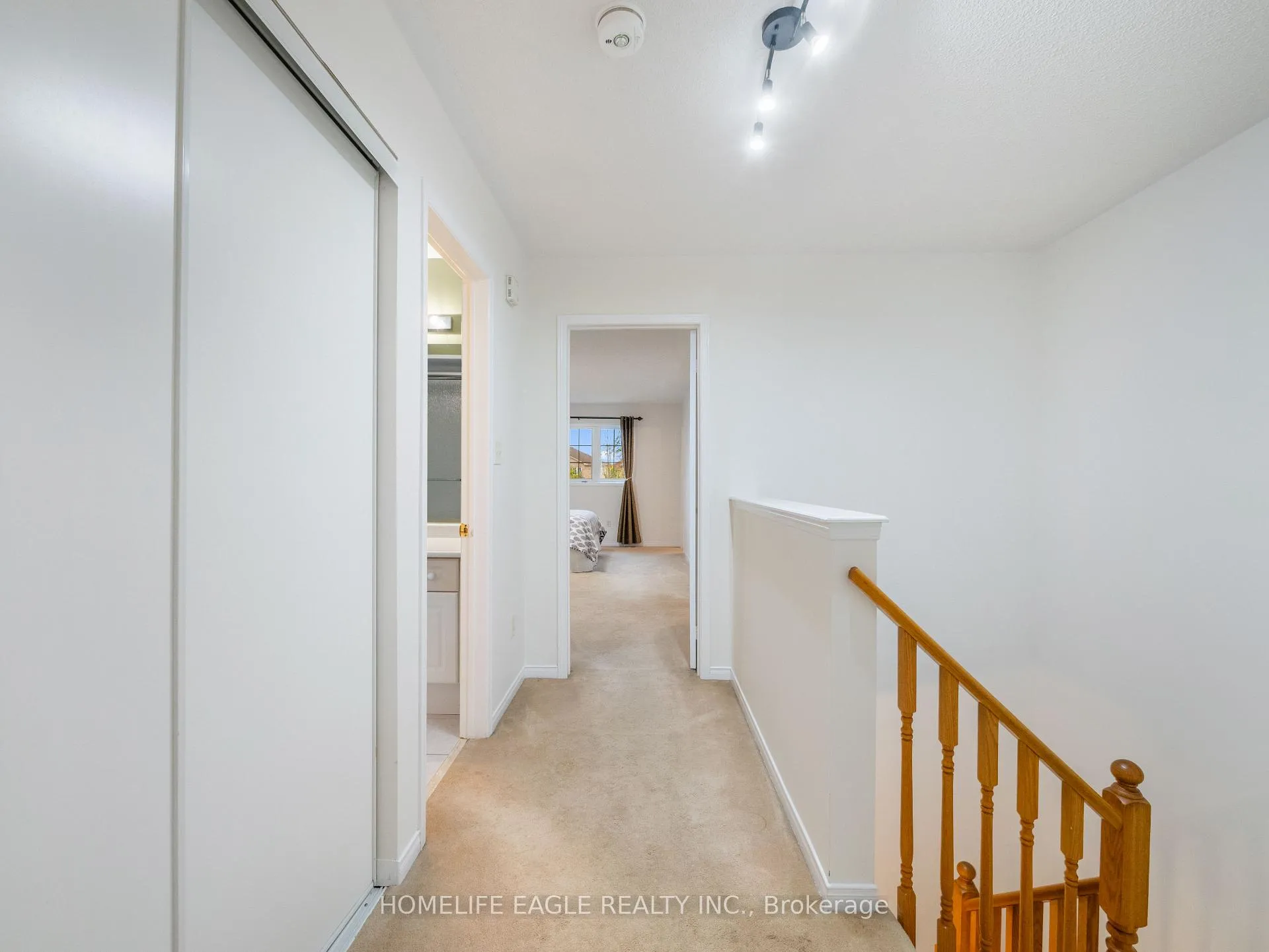 Photo 9 of 14 Corvette Court, Brampton, Fletcher's Meadow — HOMEH