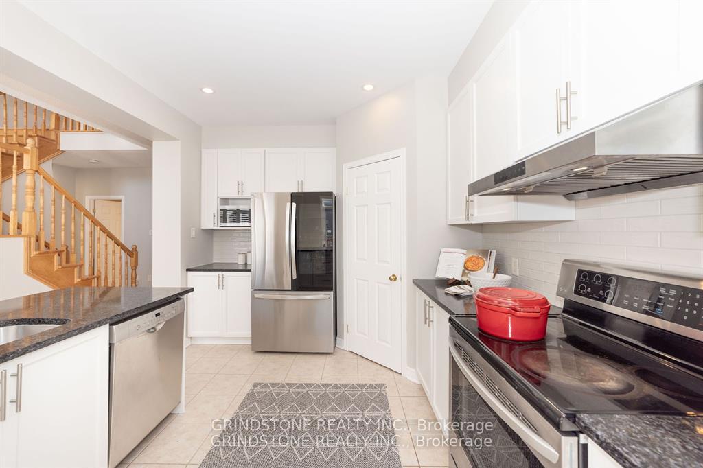Photo 15 of 12 Escade Drive, Ottawa, Barrhaven East — HOMEH