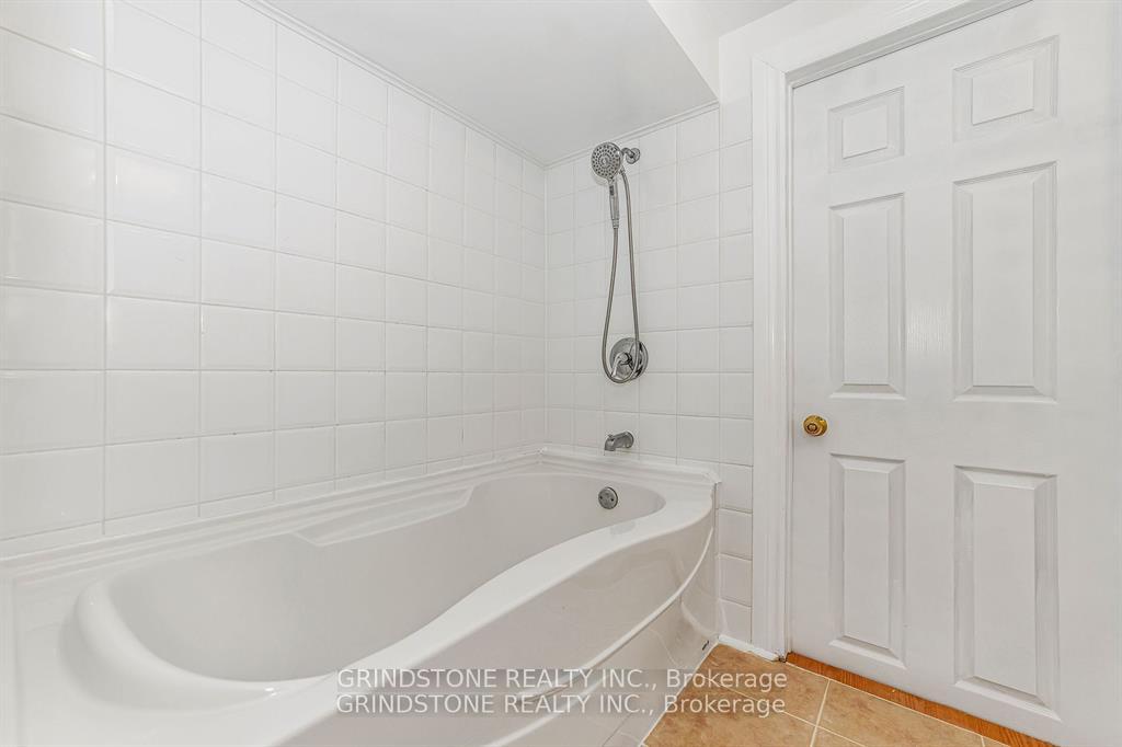 Photo 35 of 12 Escade Drive, Ottawa, Barrhaven East — HOMEH