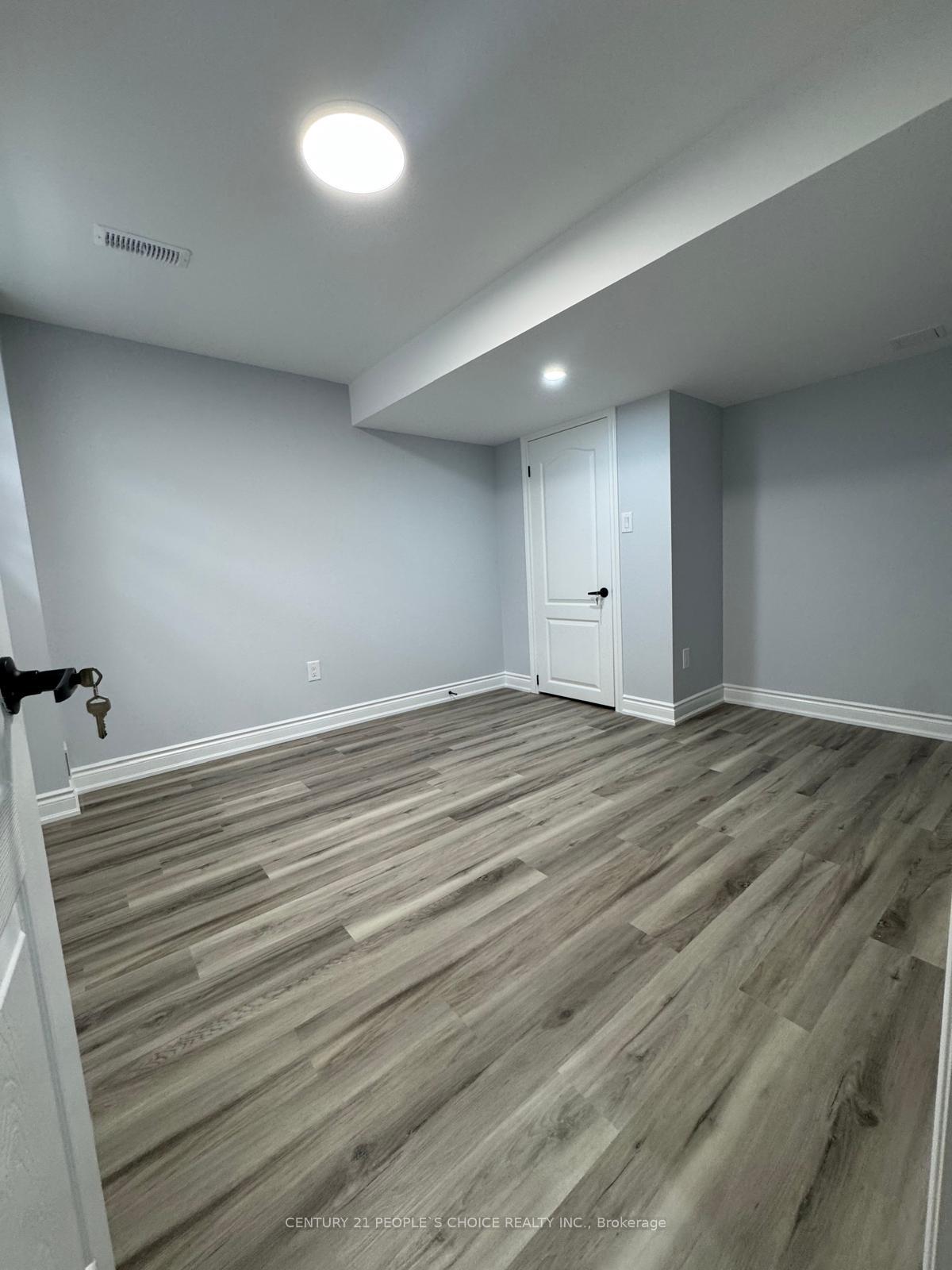 Photo 3 of Unit basement only, 7 Balmy Way, Brampton, Vales of Castlemore — HOMEH
