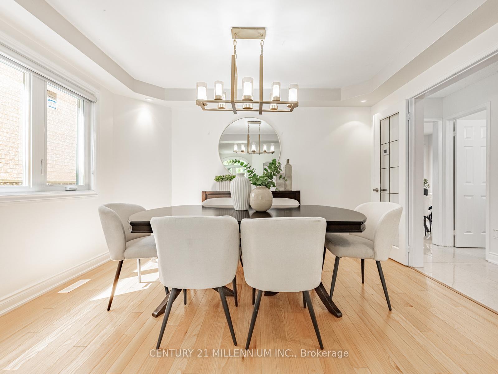 Photo 10 of 13 Rocky Mountain Crescent, Brampton, Sandringham-Wellington — HOMEH