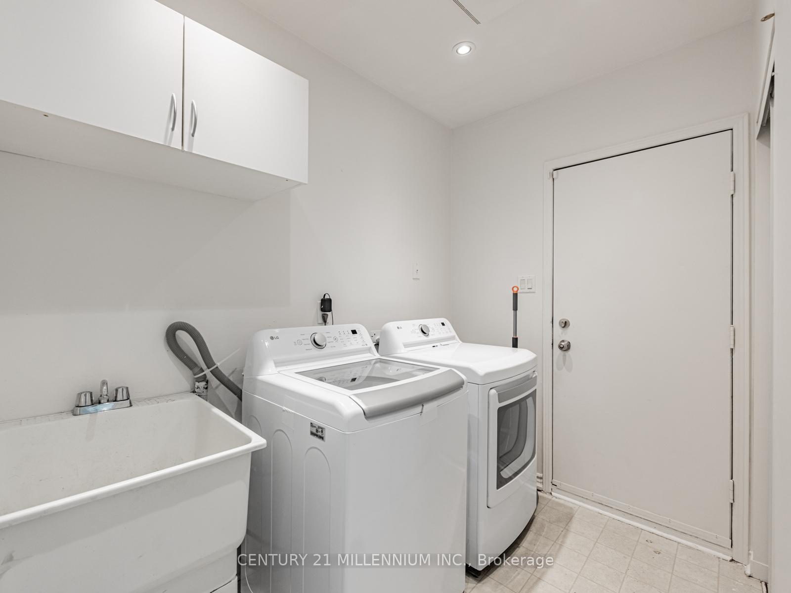 Photo 15 of 13 Rocky Mountain Crescent, Brampton, Sandringham-Wellington — HOMEH