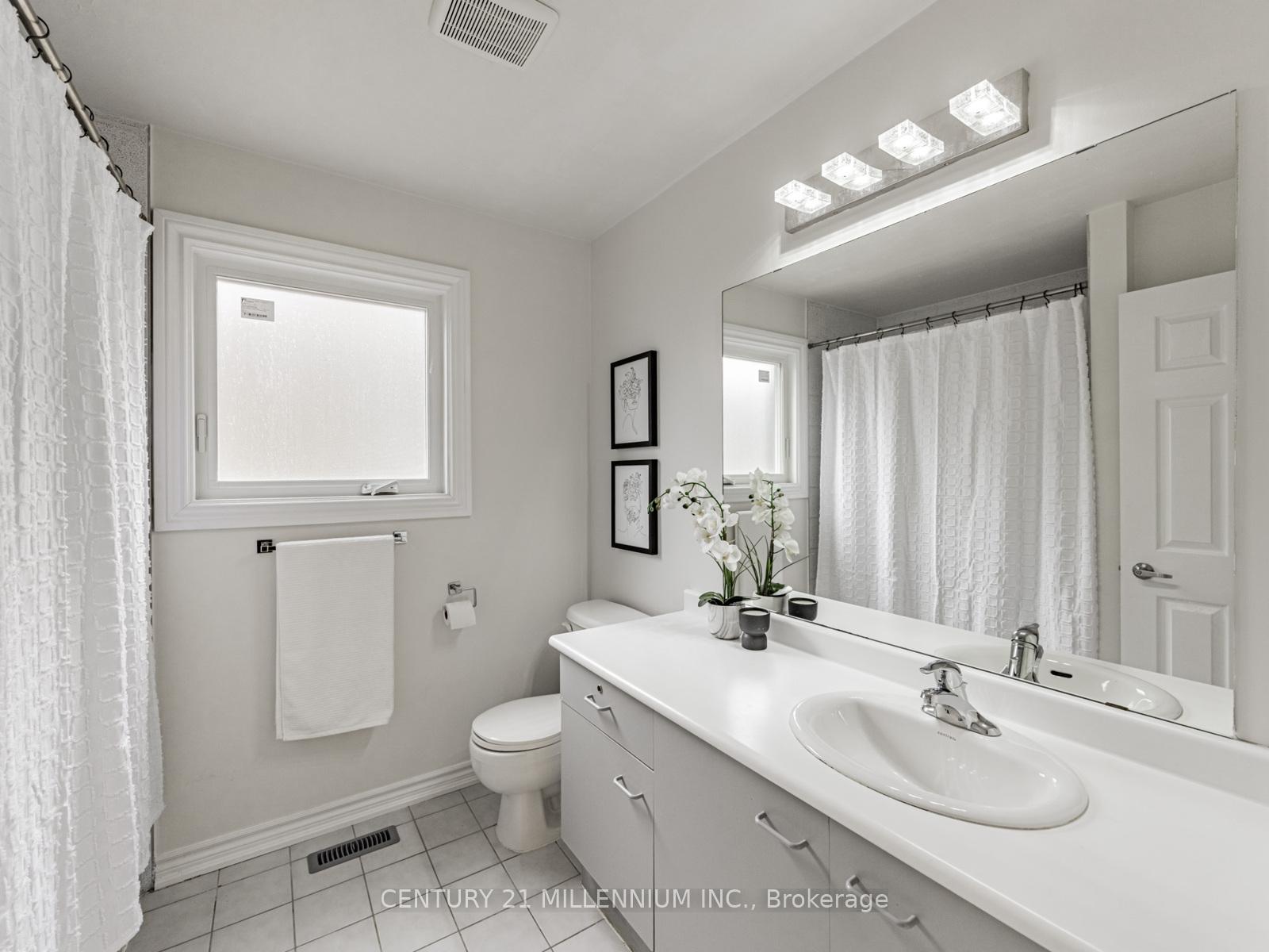 Photo 26 of 13 Rocky Mountain Crescent, Brampton, Sandringham-Wellington — HOMEH