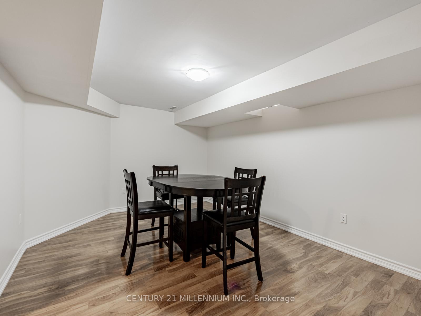 Photo 12 of 13 Rocky Mountain Crescent, Brampton, Sandringham-Wellington — HOMEH