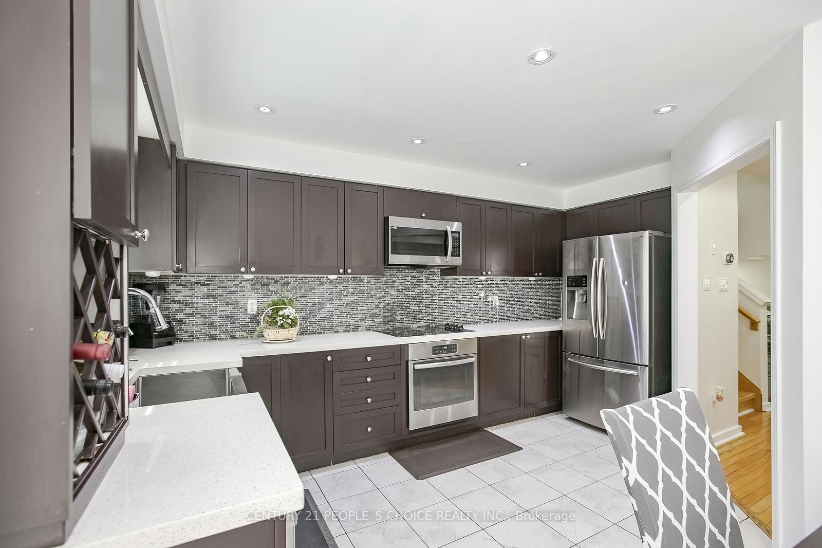 Photo 15 of 47 Garibaldi Drive, Brampton, Fletcher's Meadow — HOMEH