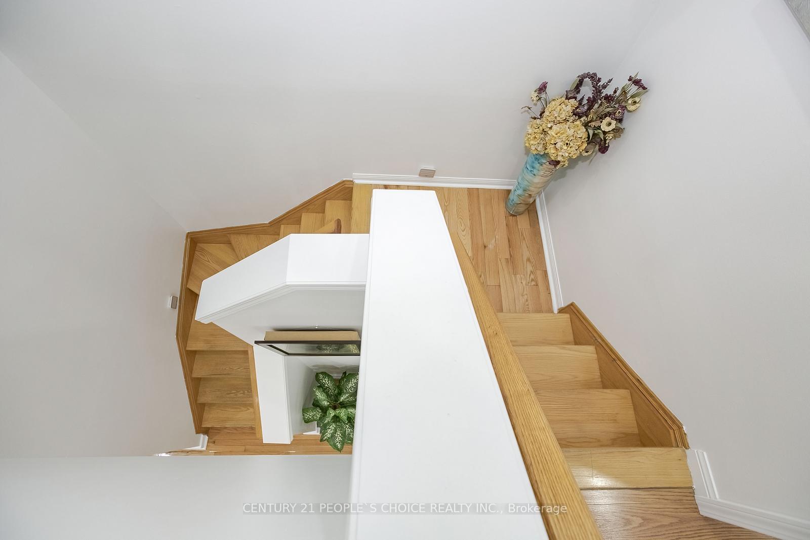 Photo 26 of 47 Garibaldi Drive, Brampton, Fletcher's Meadow — HOMEH