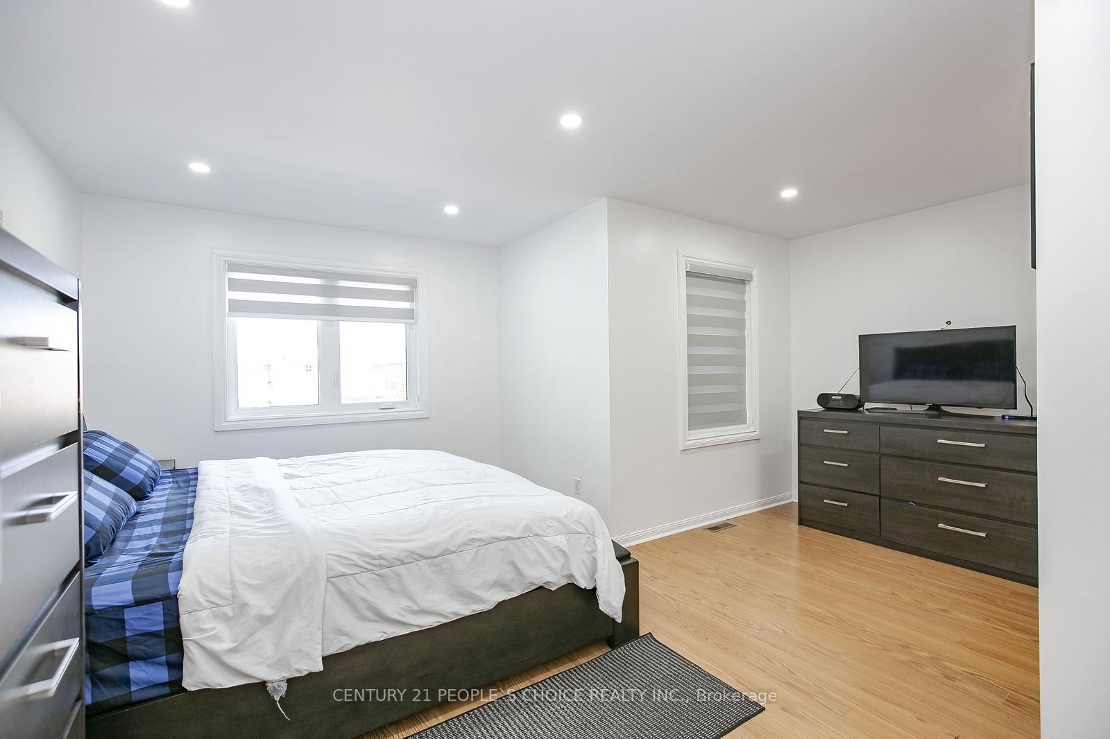 Photo 30 of 47 Garibaldi Drive, Brampton, Fletcher's Meadow — HOMEH