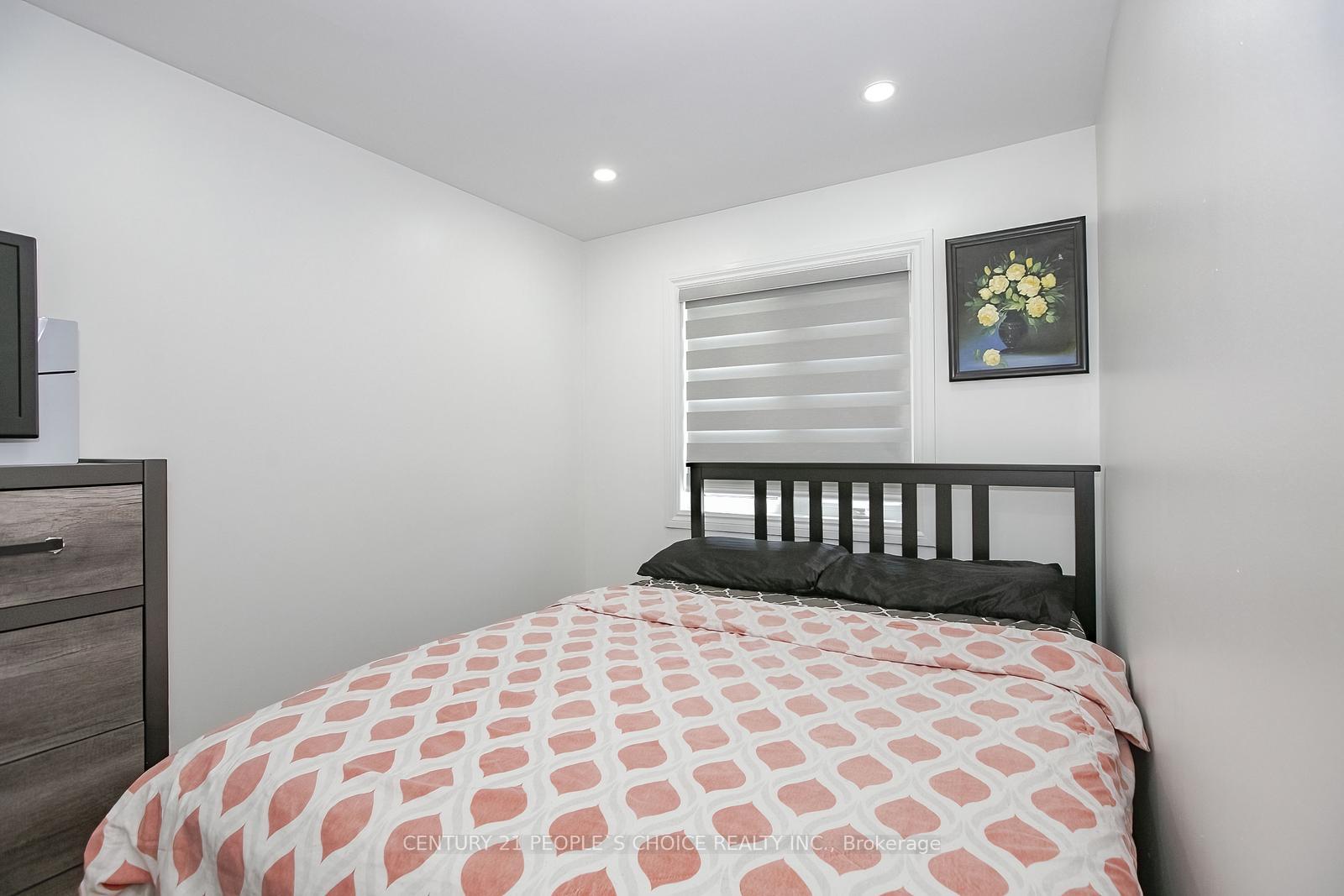 Photo 37 of 47 Garibaldi Drive, Brampton, Fletcher's Meadow — HOMEH