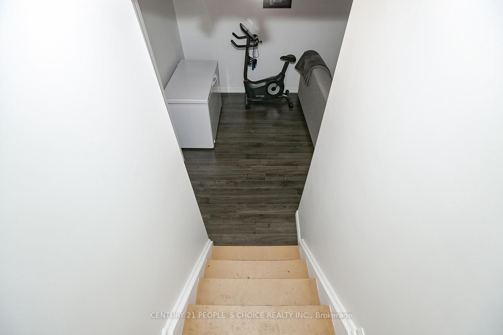 Photo 39 of 47 Garibaldi Drive, Brampton, Fletcher's Meadow — HOMEH