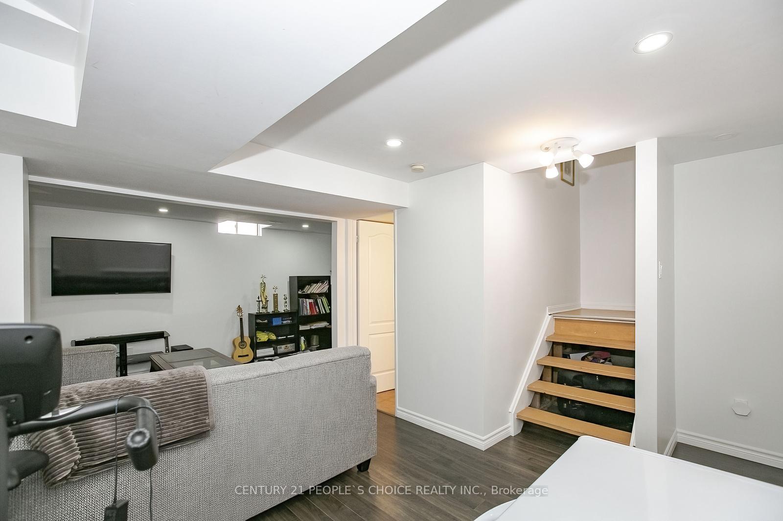 Photo 40 of 47 Garibaldi Drive, Brampton, Fletcher's Meadow — HOMEH