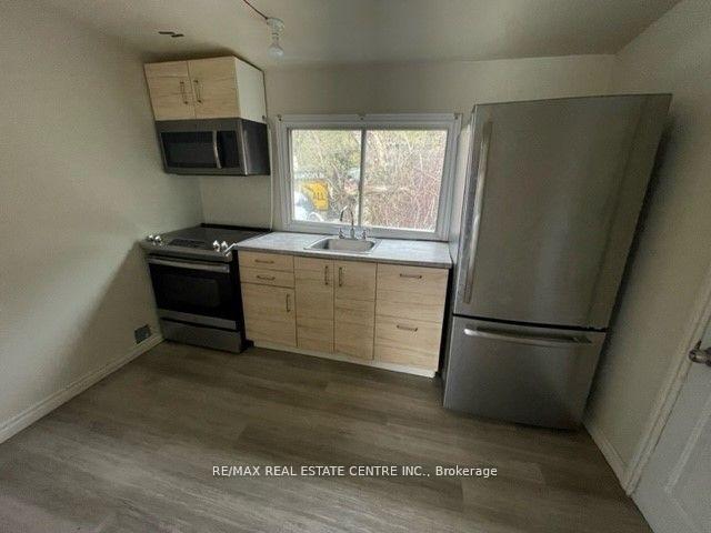 Photo 4 of 25 Nelson Street E, Brampton, Downtown Brampton — HOMEH