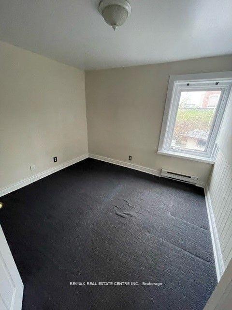 Photo 2 of 25 Nelson Street E, Brampton, Downtown Brampton — HOMEH