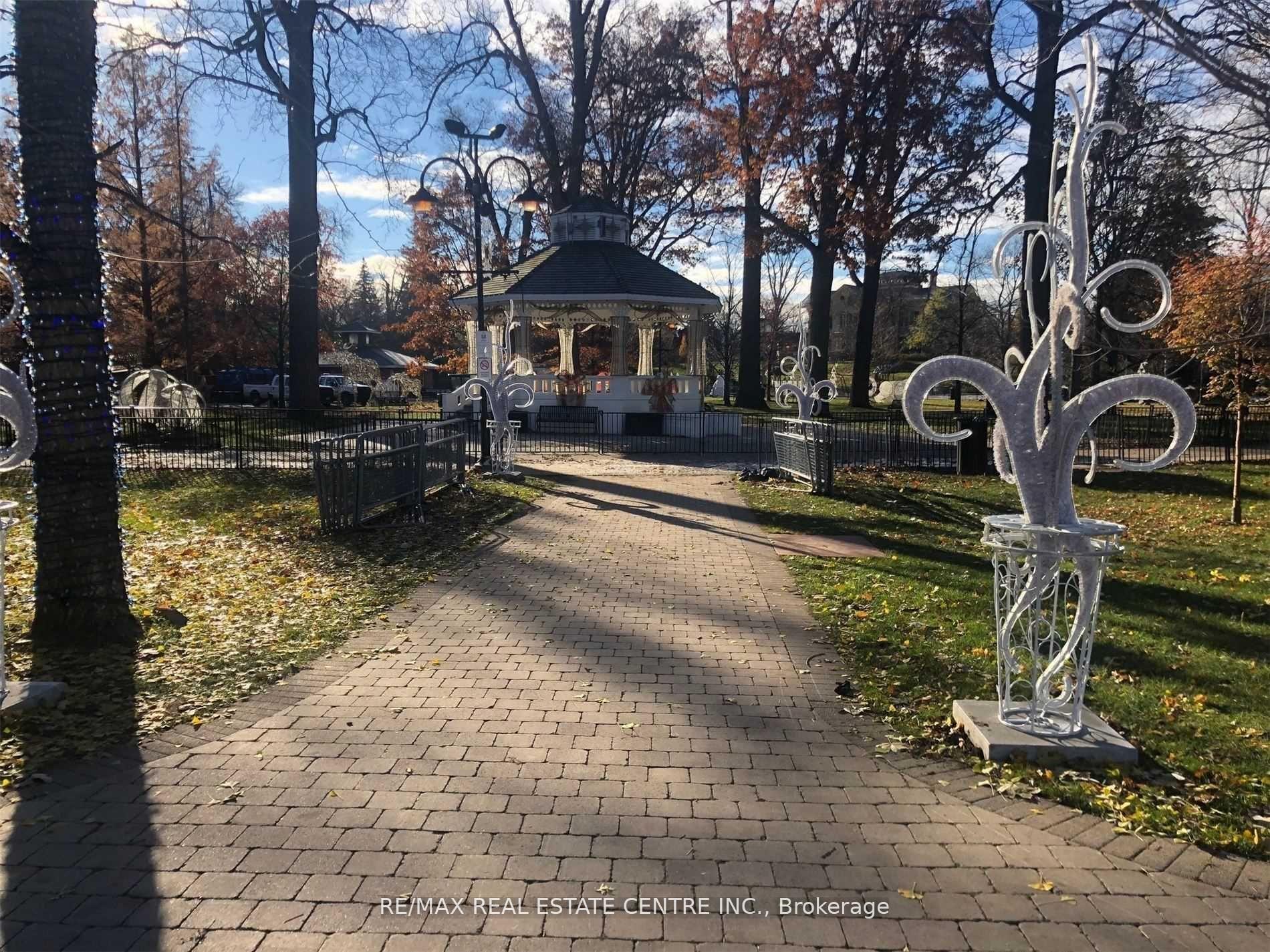 Photo 10 of 25 Nelson Street E, Brampton, Downtown Brampton — HOMEH