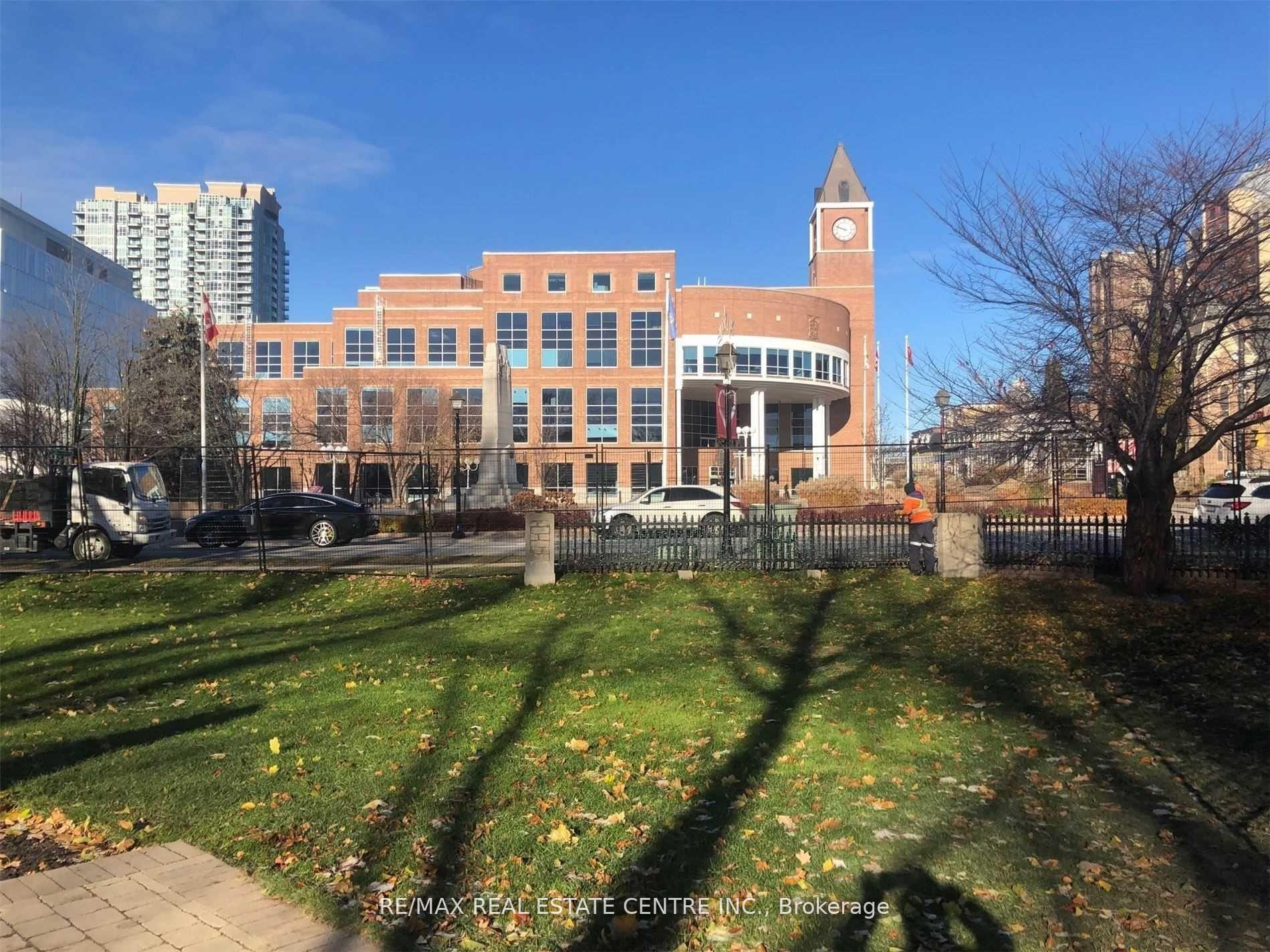 Photo 9 of 25 Nelson Street E, Brampton, Downtown Brampton — HOMEH