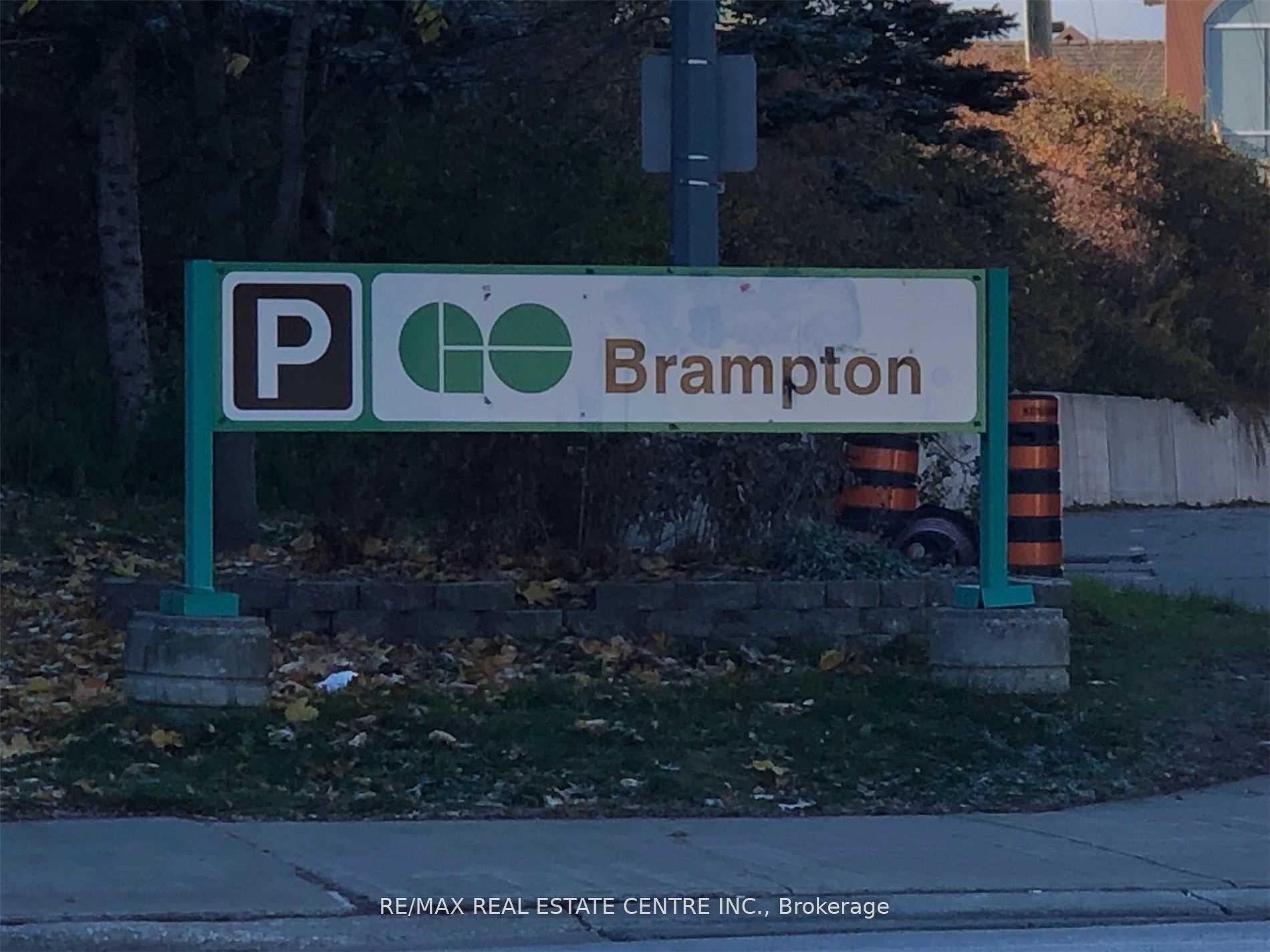 Photo 8 of 25 Nelson Street E, Brampton, Downtown Brampton — HOMEH