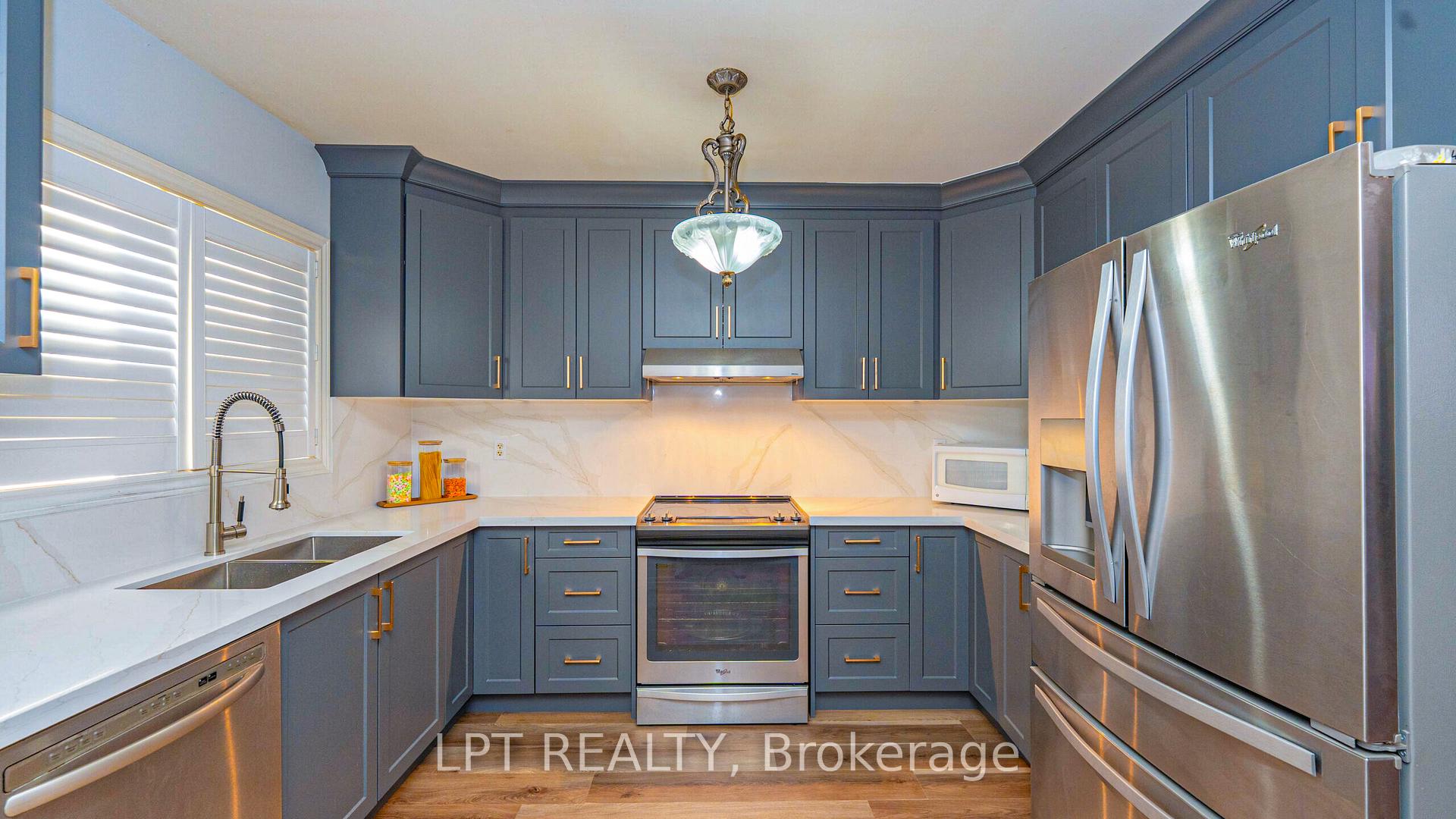 Photo 11 of 78 Dewridge Court, Brampton, Sandringham-Wellington — HOMEH