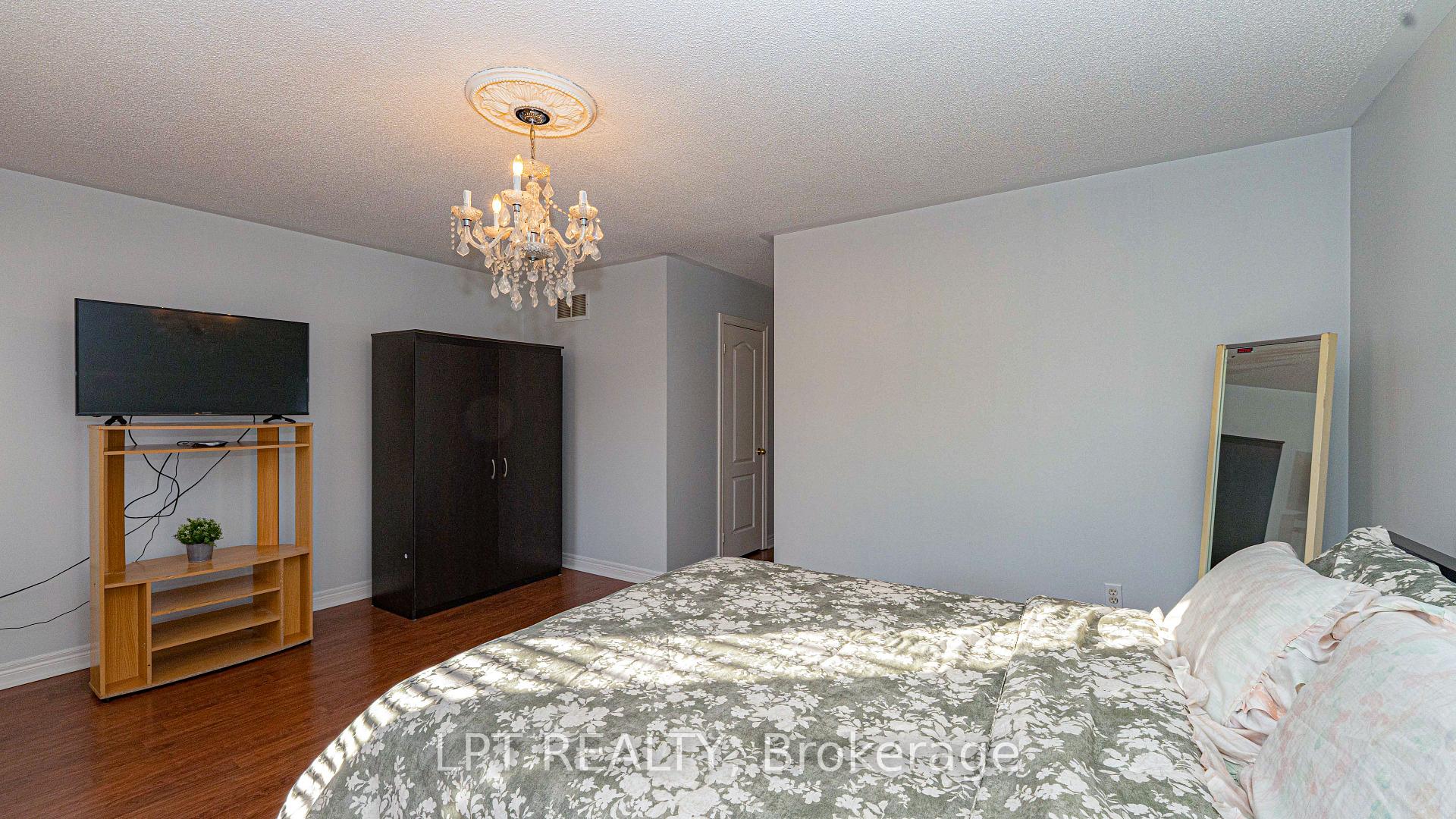 Photo 25 of 78 Dewridge Court, Brampton, Sandringham-Wellington — HOMEH