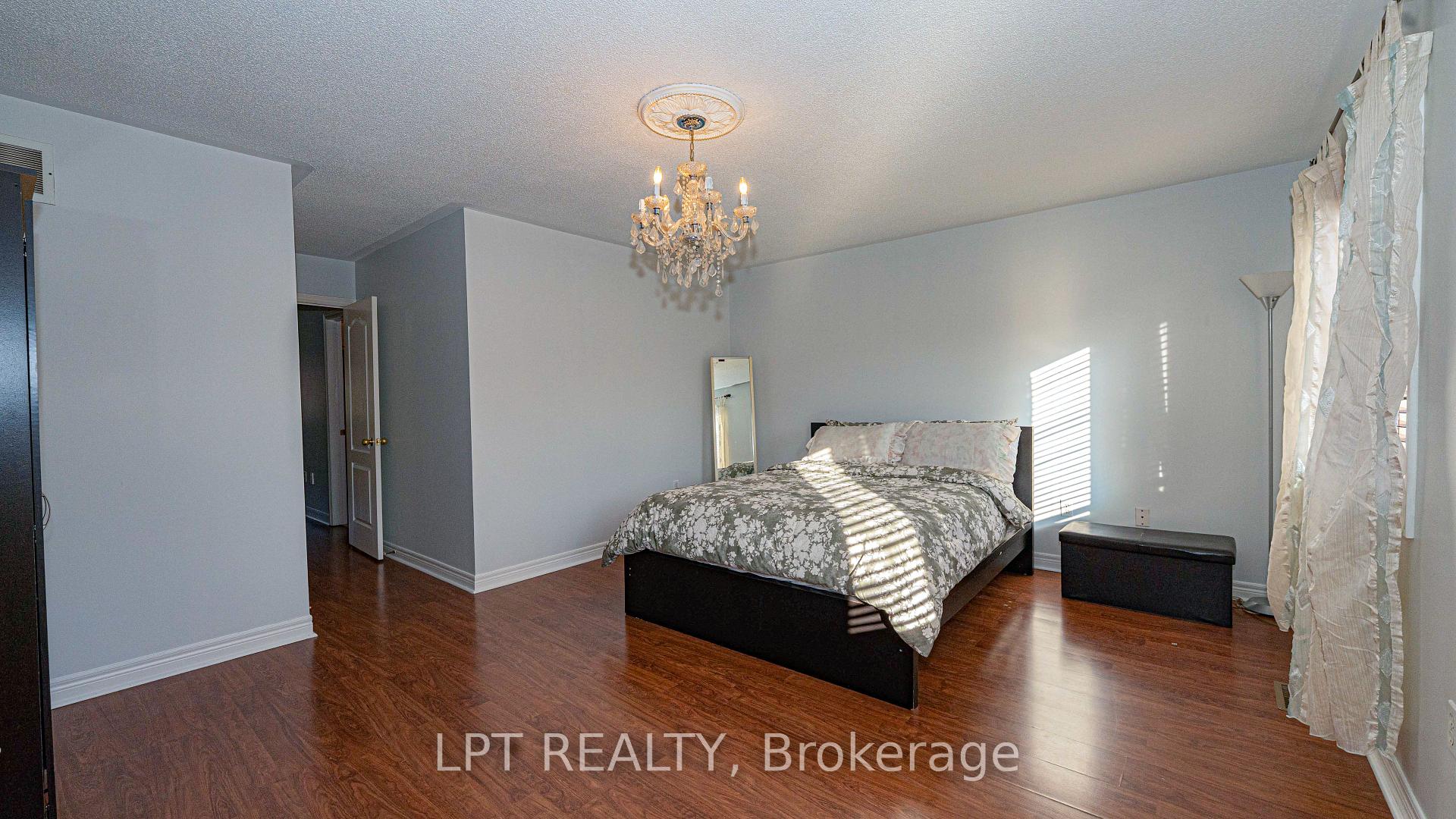Photo 26 of 78 Dewridge Court, Brampton, Sandringham-Wellington — HOMEH