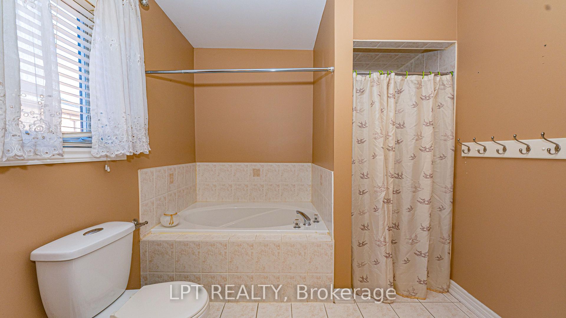 Photo 31 of 78 Dewridge Court, Brampton, Sandringham-Wellington — HOMEH