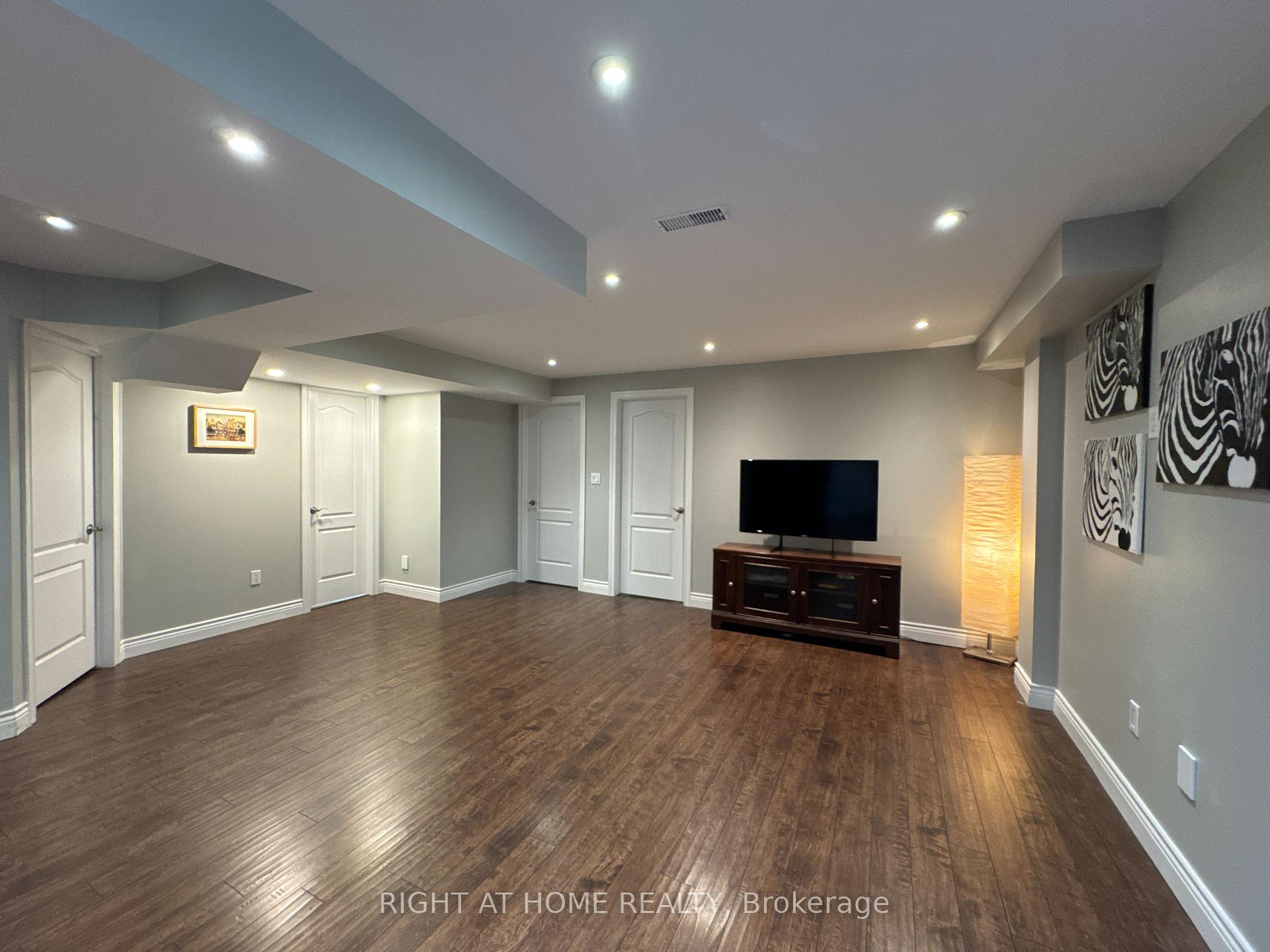 Photo 10 of Unit Basement, 22 Kawana Road, Brampton, Bram West — HOMEH