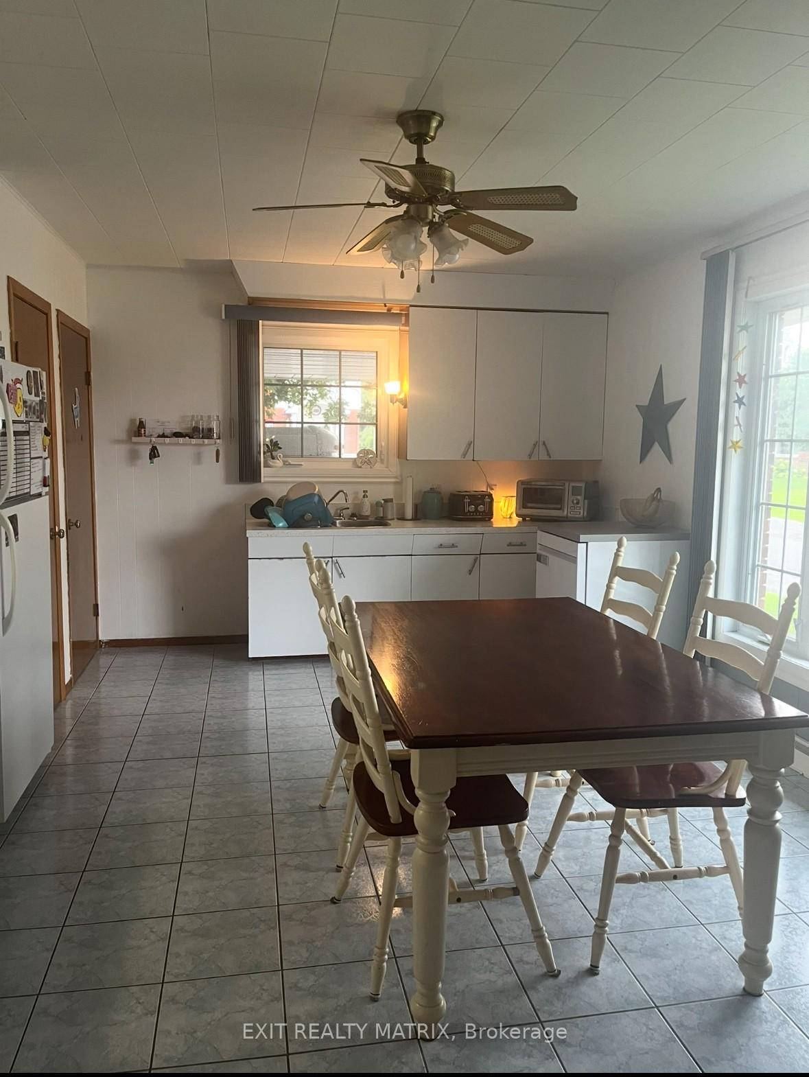 Photo 3 of 144 Bond Street, Champlain, Vankleek Hill — HOMEH