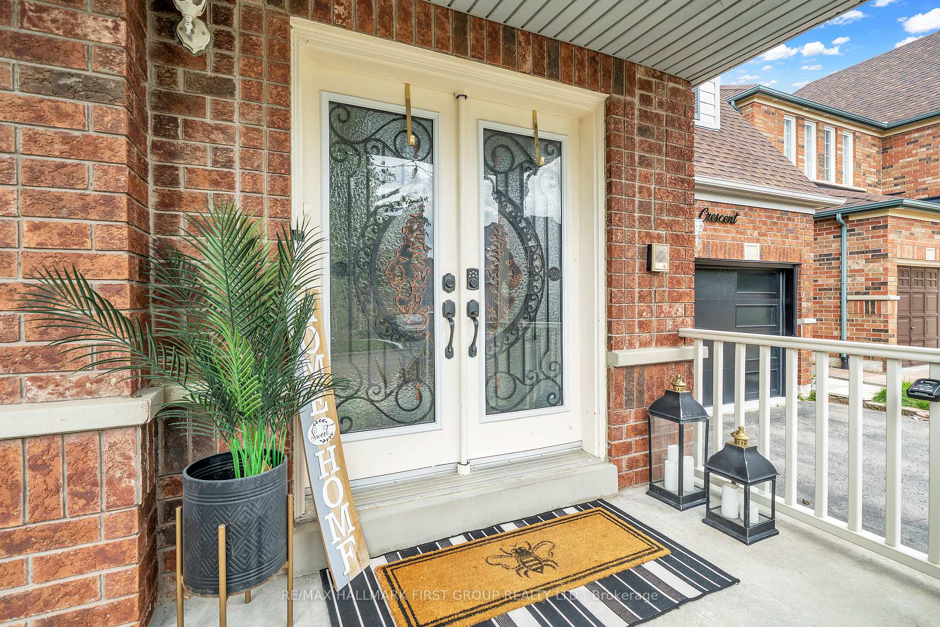 Photo 4 of 43 Bevan Crescent, Ajax, Northwest Ajax — HOMEH