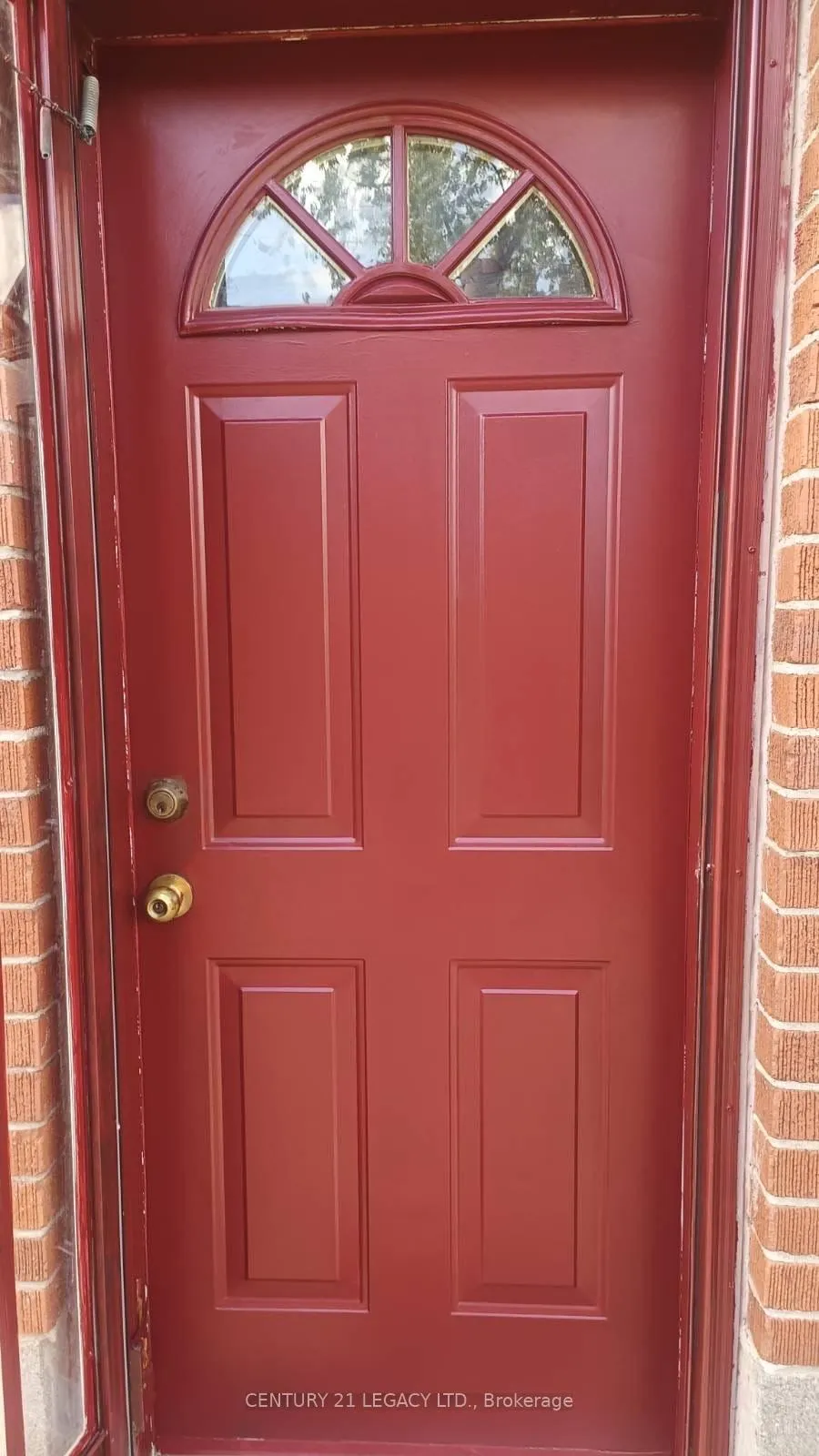 Photo 7 of 101 McMurchy Avenue S, Brampton, Brampton South — HOMEH