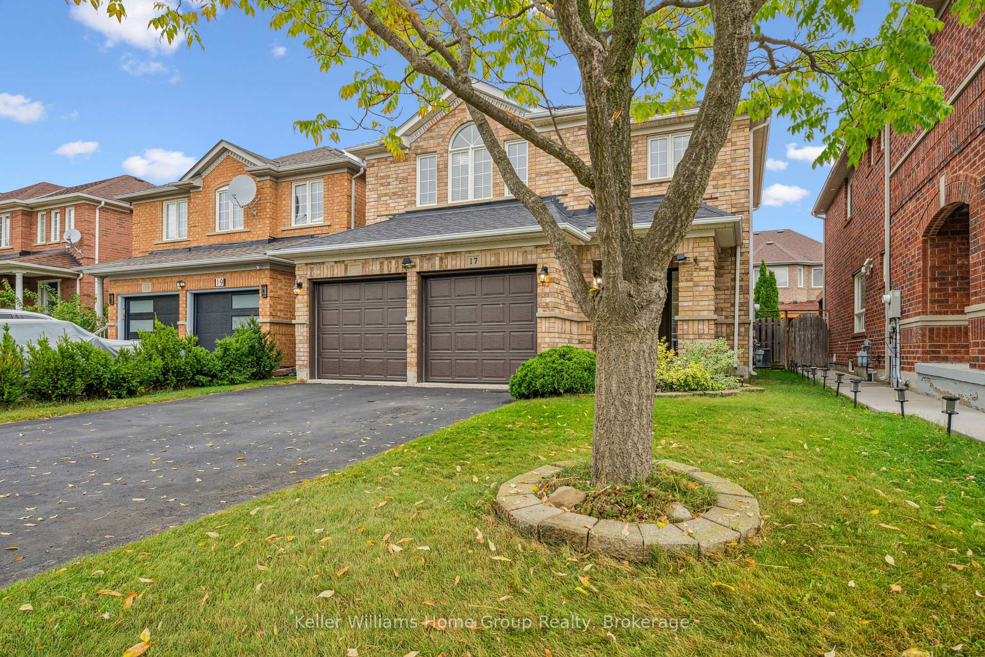 Photo 3 of 17 Florette Place, Brampton, Fletcher's Meadow — HOMEH