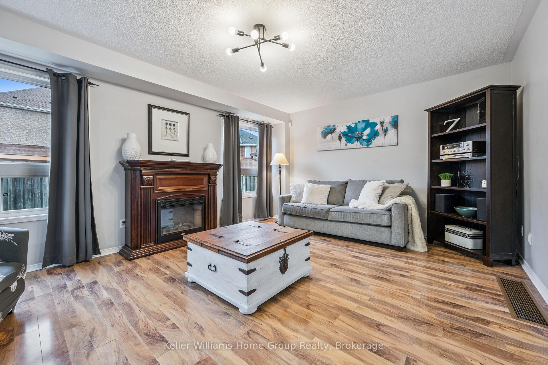 Photo 7 of 17 Florette Place, Brampton, Fletcher's Meadow — HOMEH