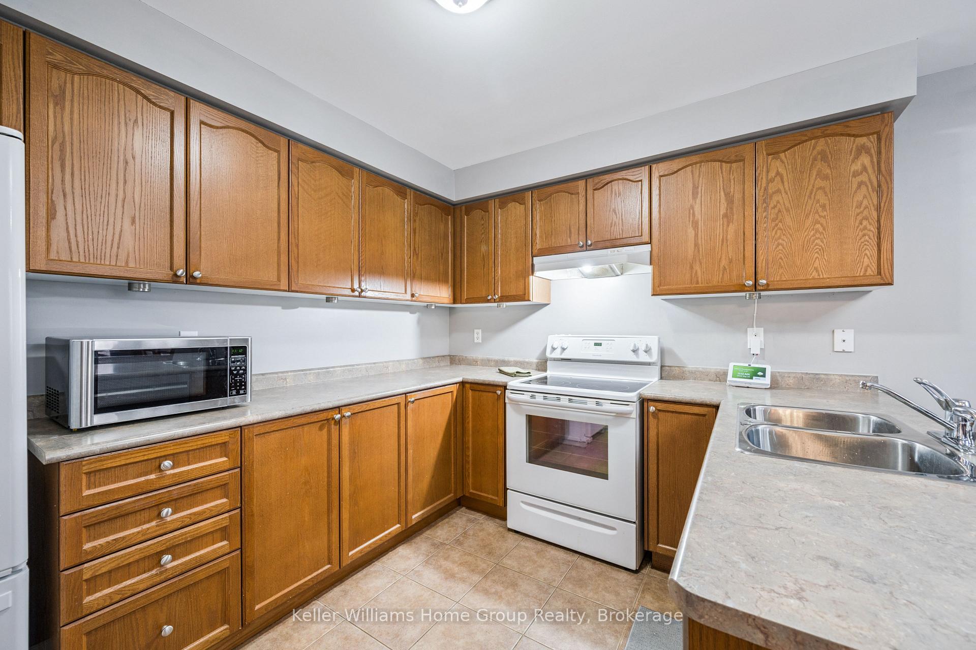 Photo 12 of 17 Florette Place, Brampton, Fletcher's Meadow — HOMEH