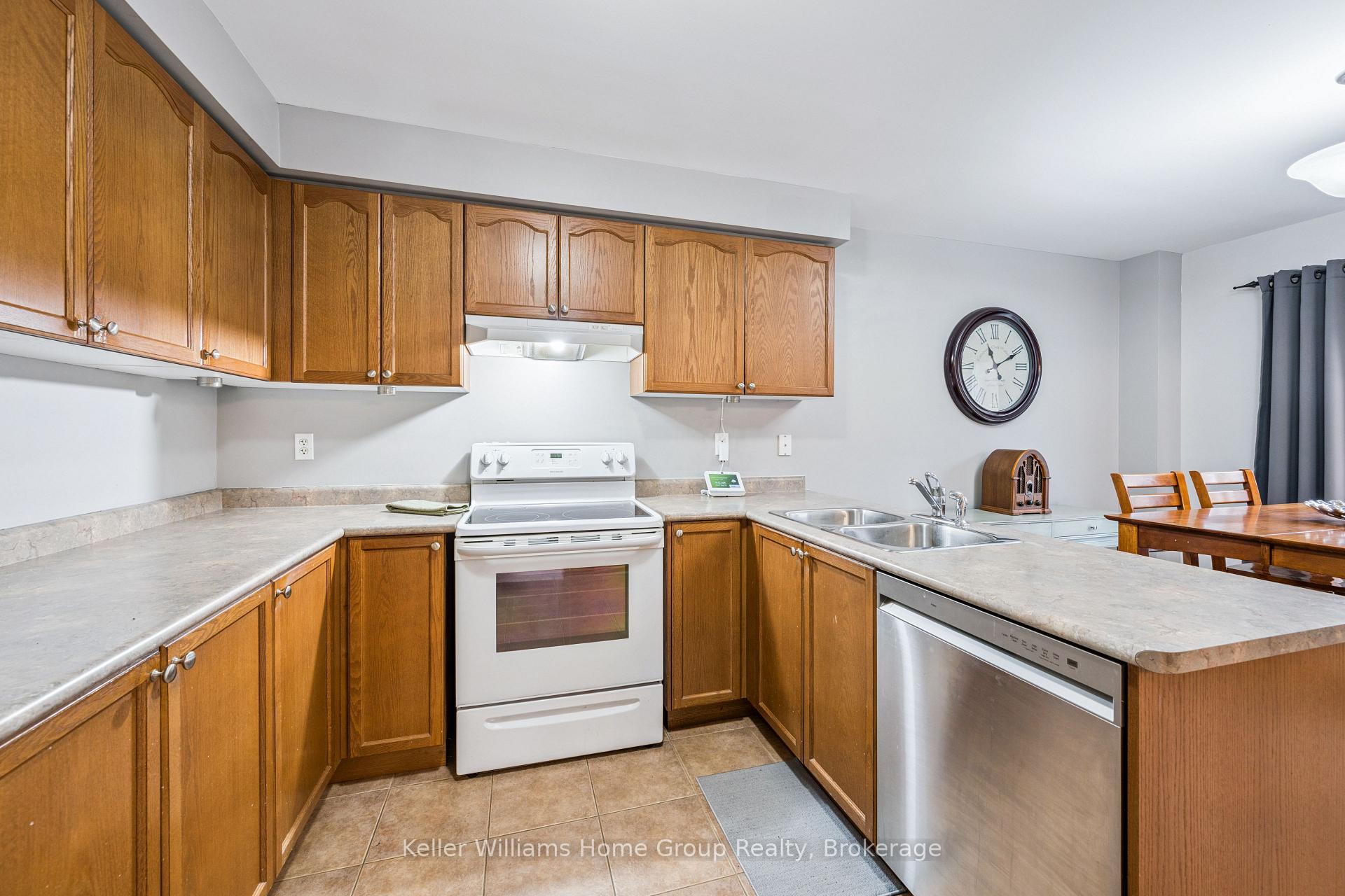 Photo 13 of 17 Florette Place, Brampton, Fletcher's Meadow — HOMEH