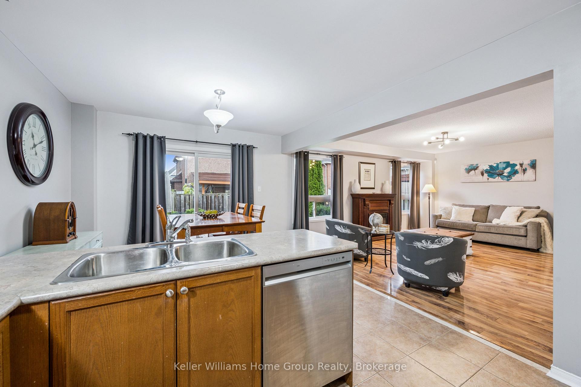 Photo 14 of 17 Florette Place, Brampton, Fletcher's Meadow — HOMEH