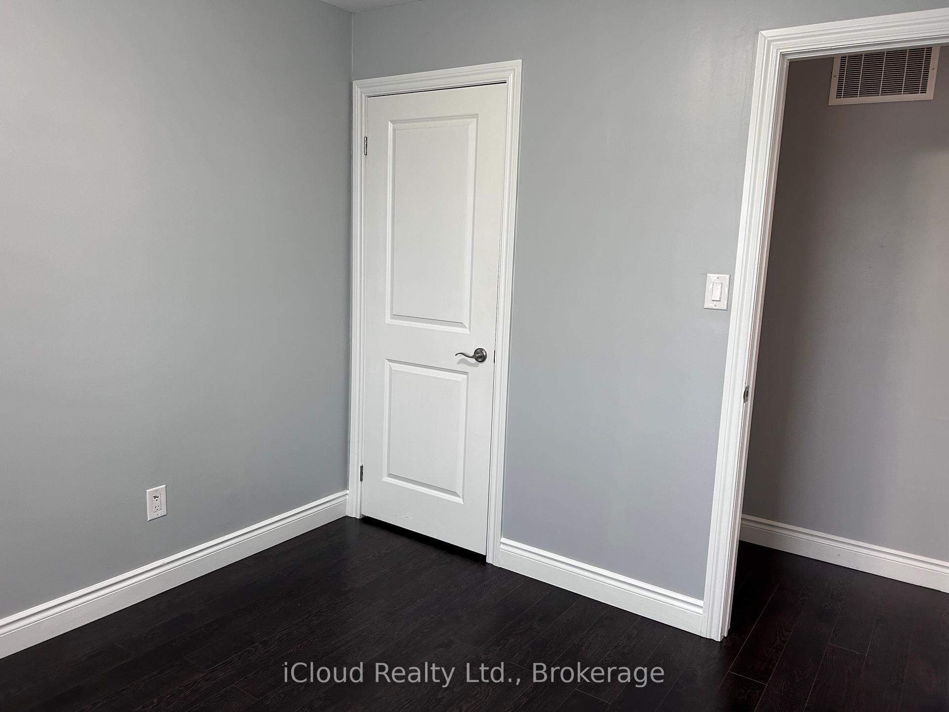 Photo 13 of 2 Tropical Court, Brampton, Heart Lake West — HOMEH