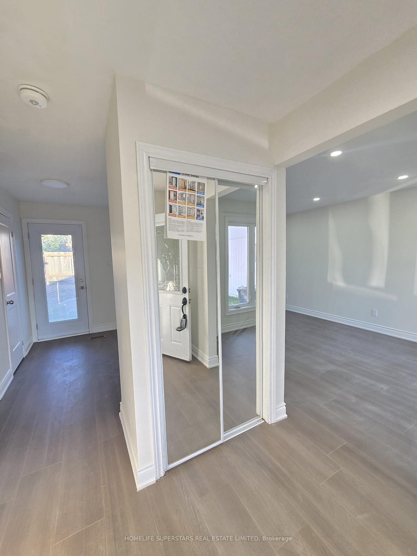 Photo 3 of 17 Heatherside Court, Brampton, Central Park — HOMEH
