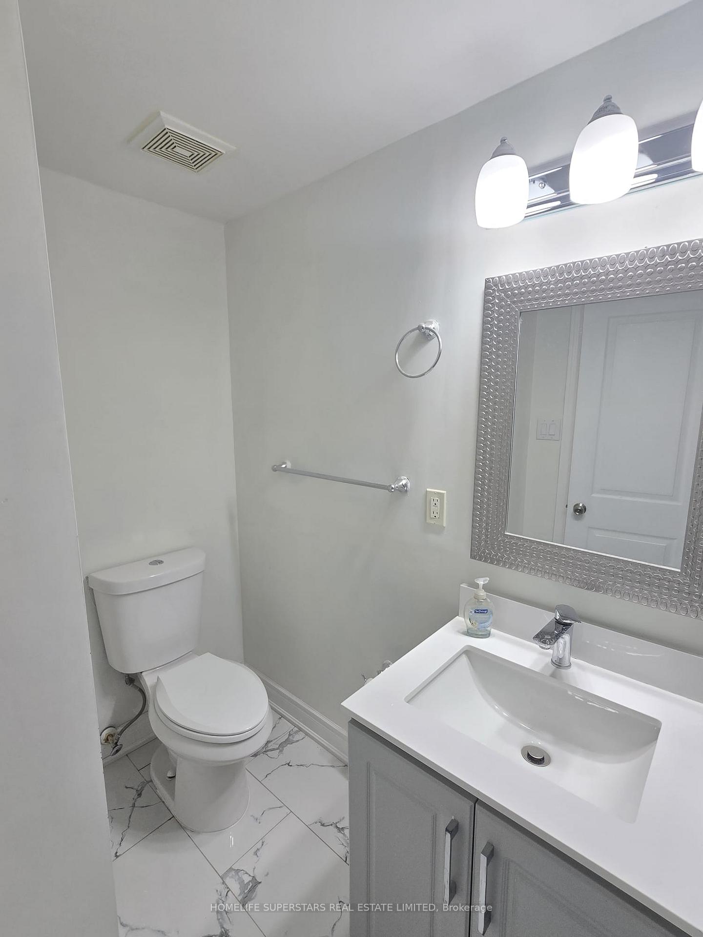 Photo 12 of 17 Heatherside Court, Brampton, Central Park — HOMEH