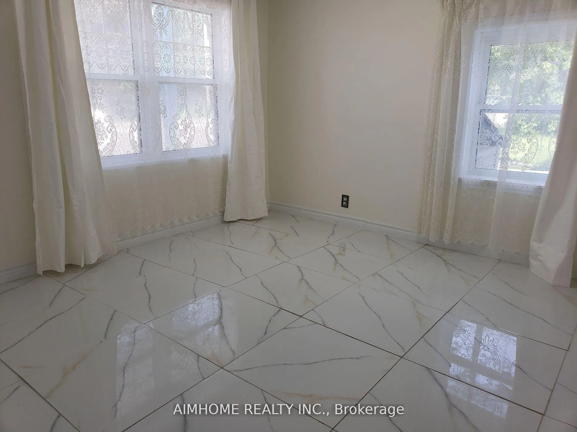 Photo 2 of Unit Unit 1, 776211 Highway 10 Road E, Chatsworth — HOMEH