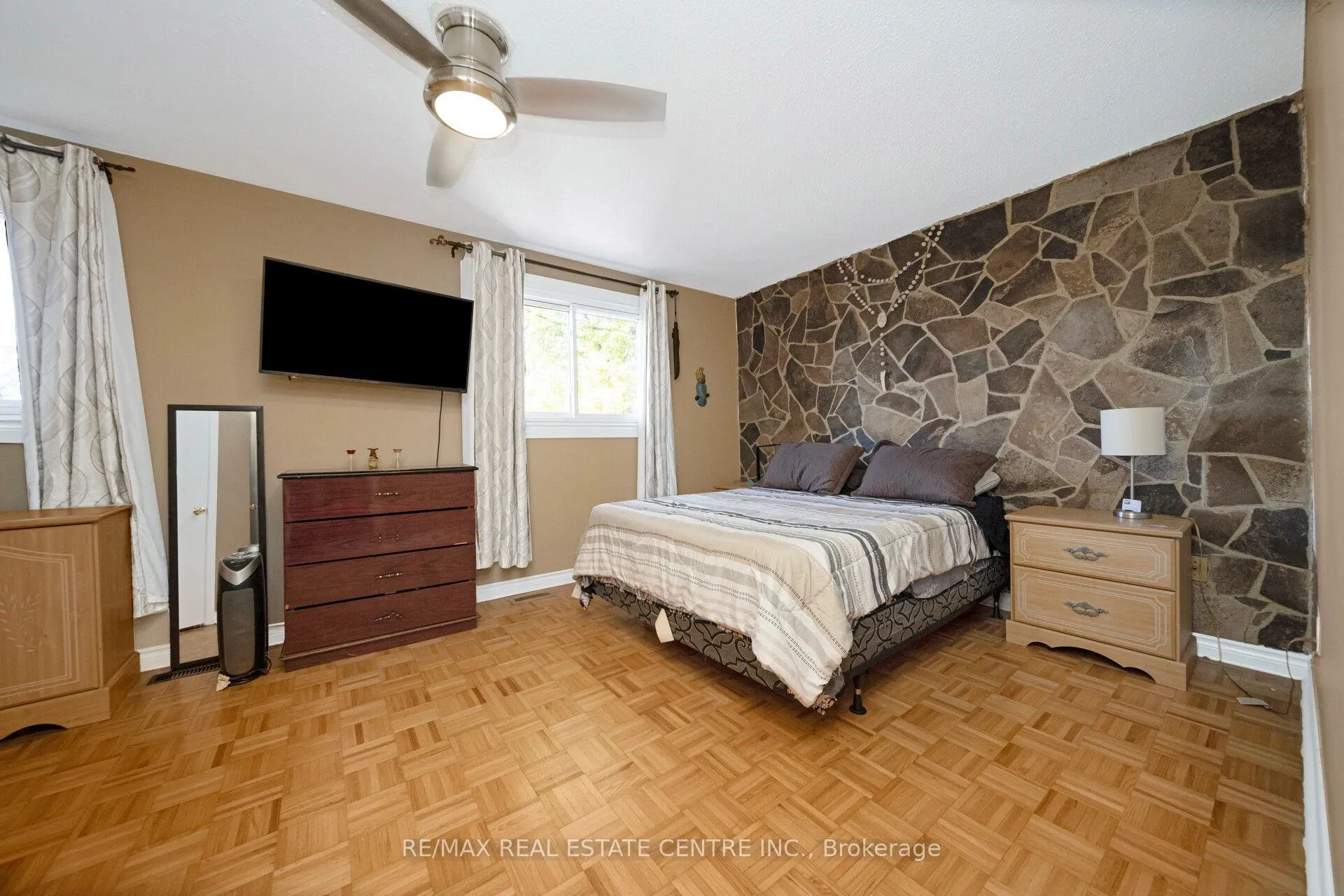 Photo 21 of 2 Charters Road, Brampton, Madoc — HOMEH