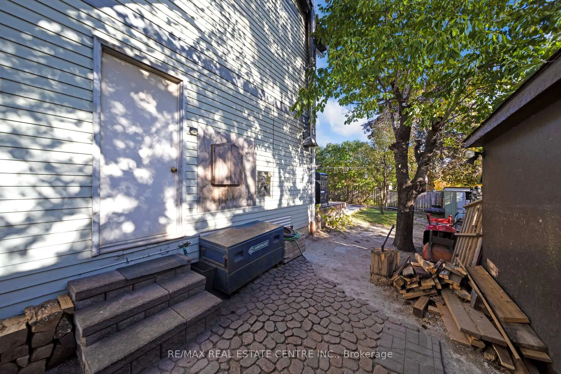 Photo 46 of 2 Charters Road, Brampton, Madoc — HOMEH