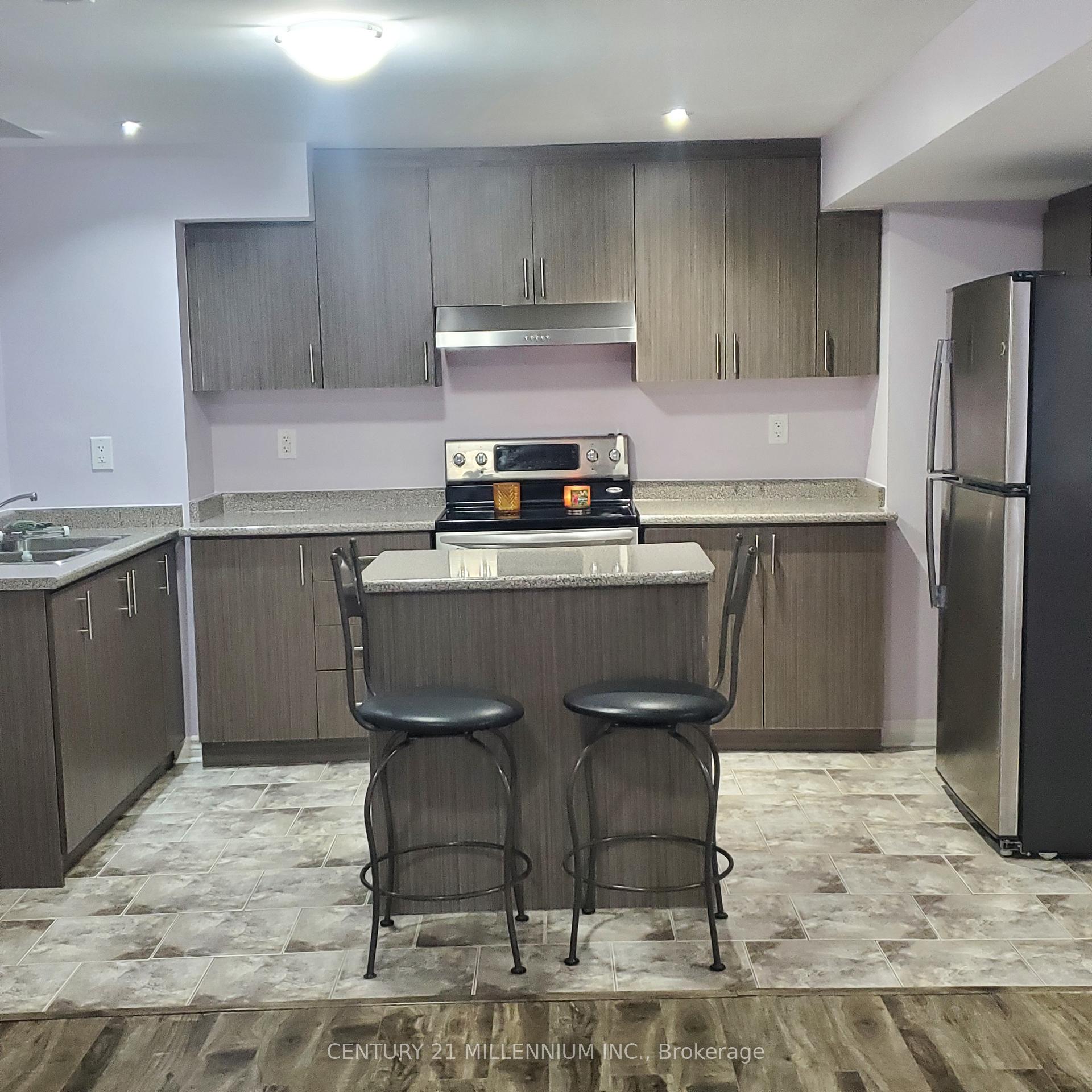 Photo 8 of 14 Gosfield Drive, Brampton, Sandringham-Wellington — HOMEH