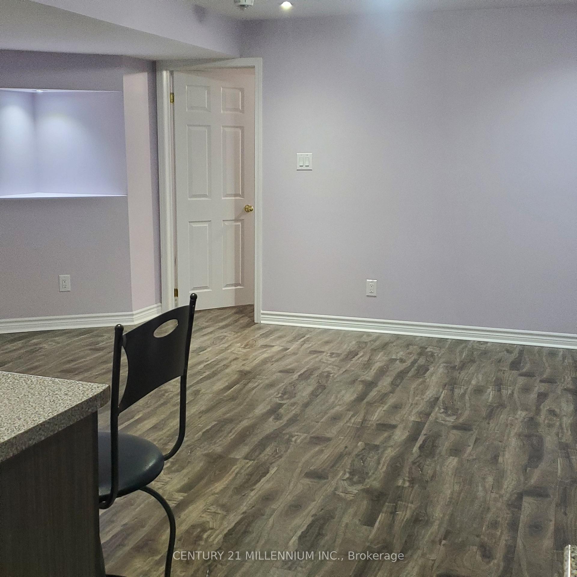 Photo 11 of 14 Gosfield Drive, Brampton, Sandringham-Wellington — HOMEH