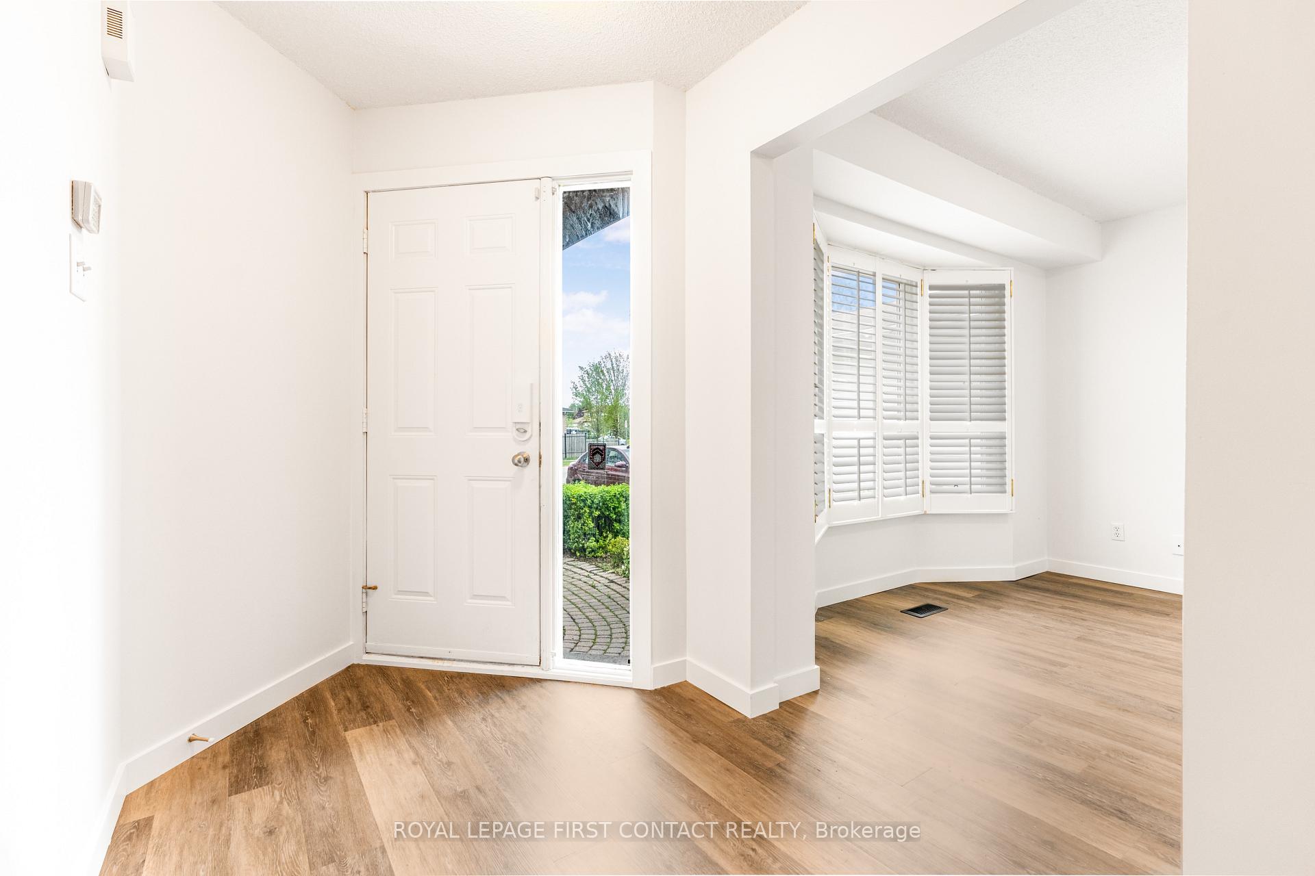 Photo 2 of Unit Upper Level, 8 Rosenfeld Drive, Barrie, 400 East — HOMEH