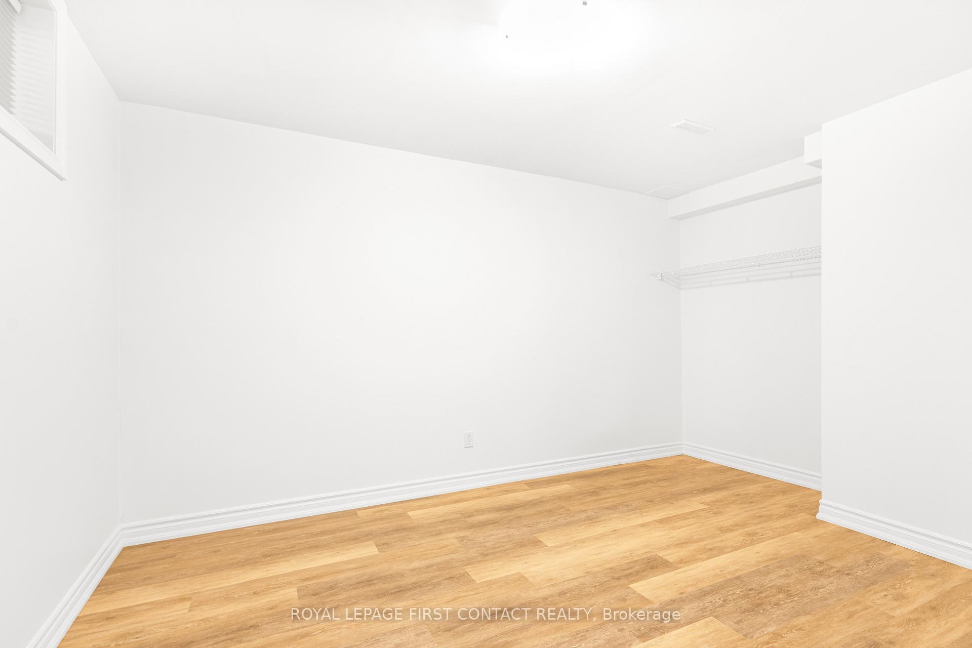 Photo 11 of Unit Upper Level, 8 Rosenfeld Drive, Barrie, 400 East — HOMEH