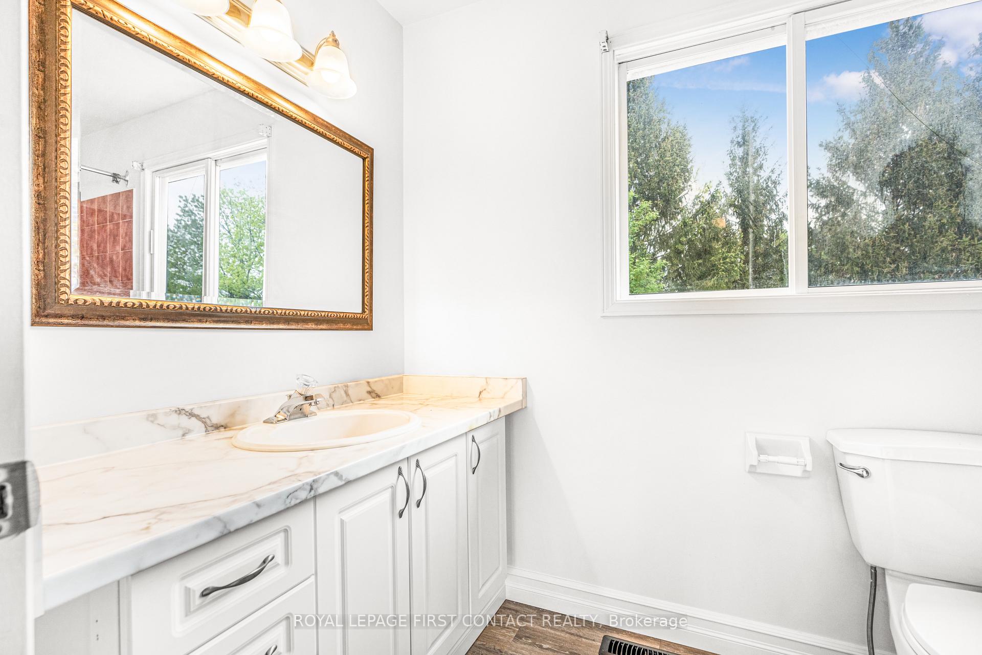 Photo 14 of Unit Upper Level, 8 Rosenfeld Drive, Barrie, 400 East — HOMEH