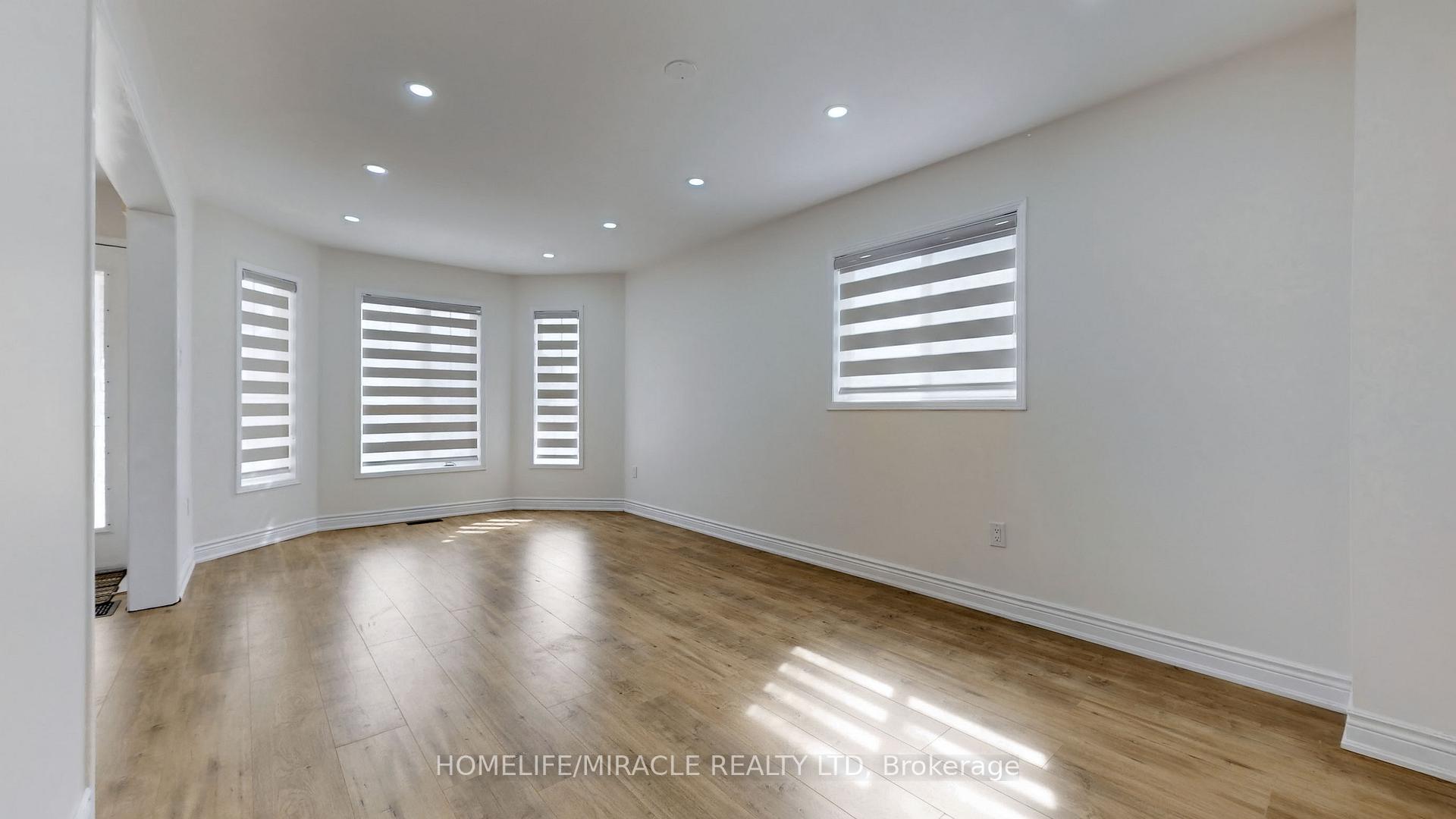 Photo 5 of 17 Beaverhall Road, Brampton, Brampton West — HOMEH