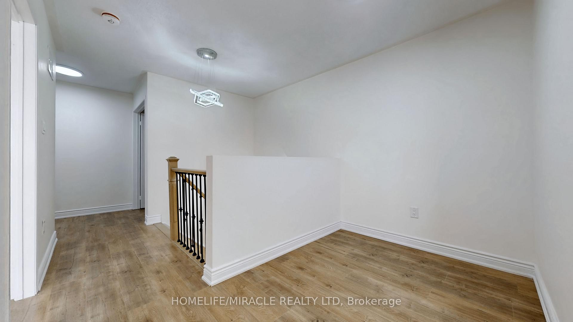 Photo 18 of 17 Beaverhall Road, Brampton, Brampton West — HOMEH