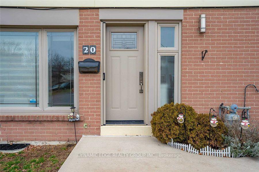Photo 1 of 20 Dunwich Place, Brampton, Southgate — HOMEH