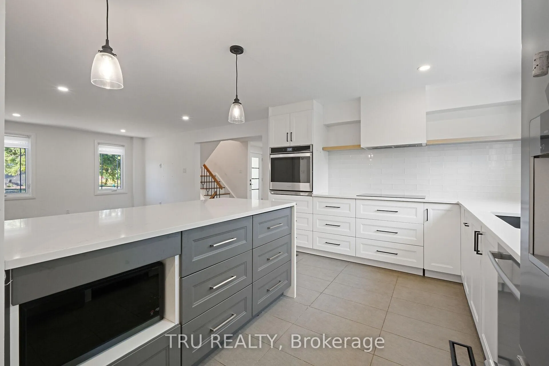 Photo 22 of 12 Apache Crescent, Ottawa, City View/Skyline/Fisher Heights/Parkwood Hills — HOMEH