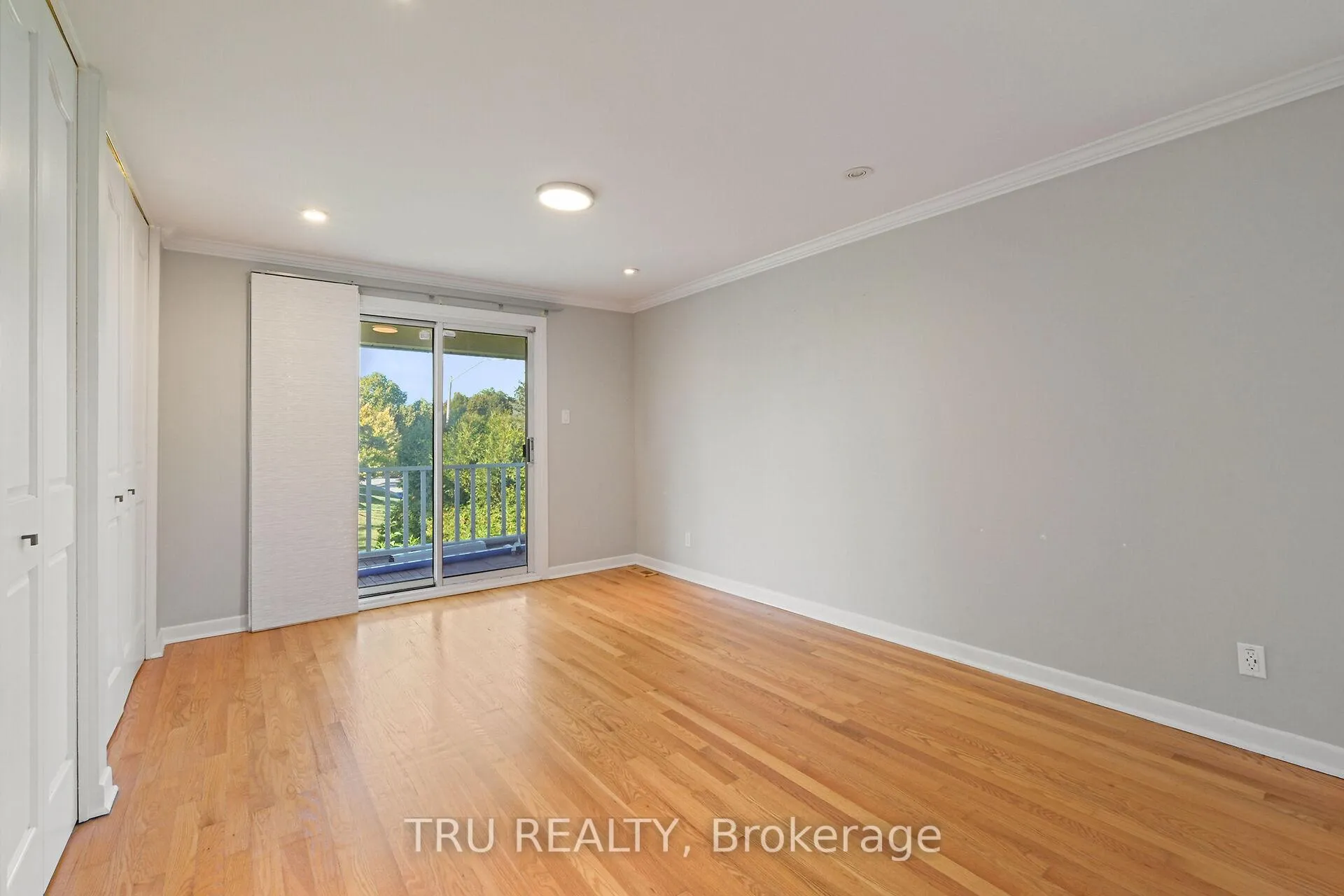 Photo 34 of 12 Apache Crescent, Ottawa, City View/Skyline/Fisher Heights/Parkwood Hills — HOMEH